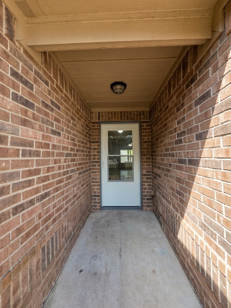 18962 Ranchcrest Drive Property Photo 8