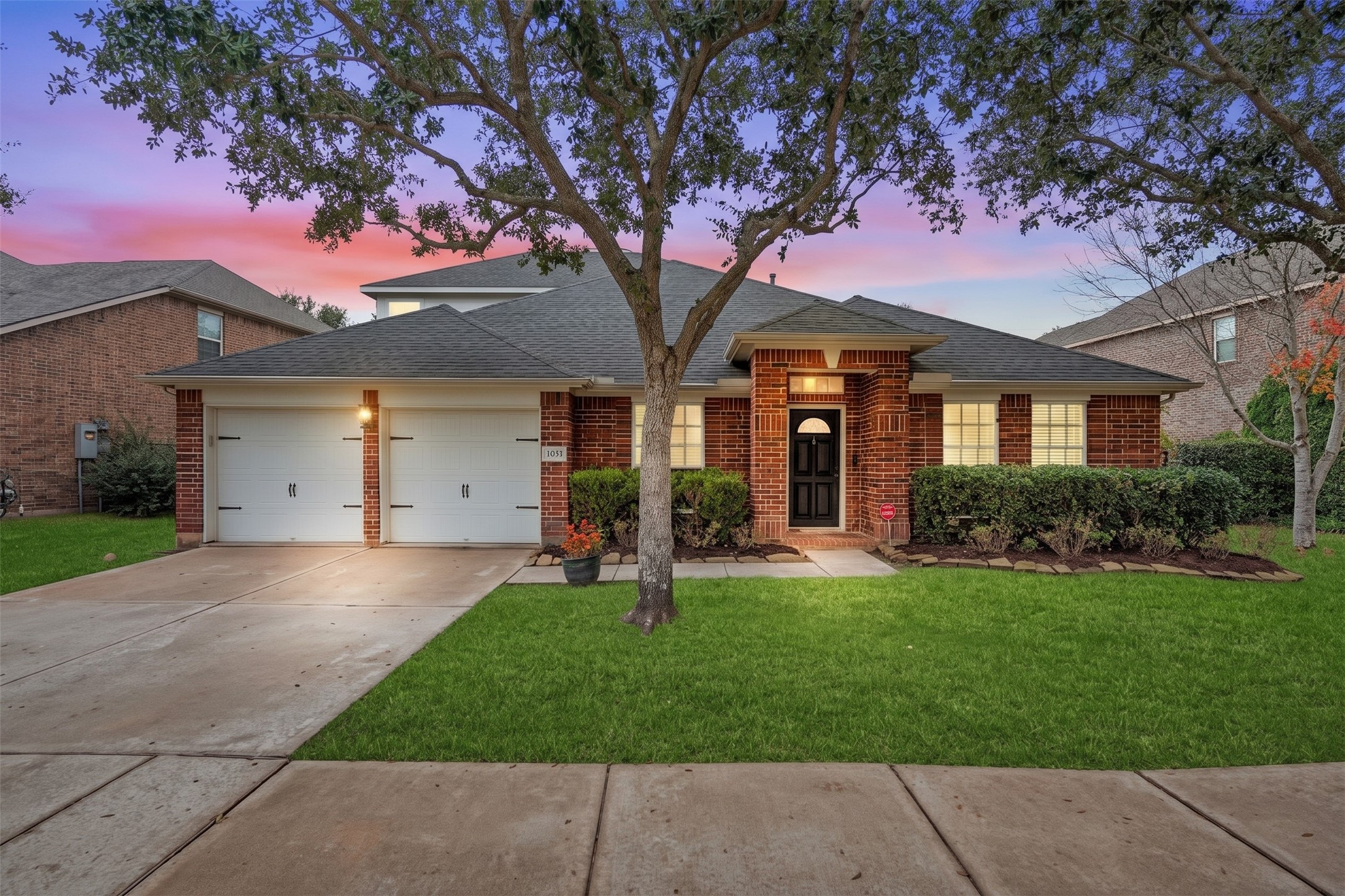 3106 London Lane Property Photo 1