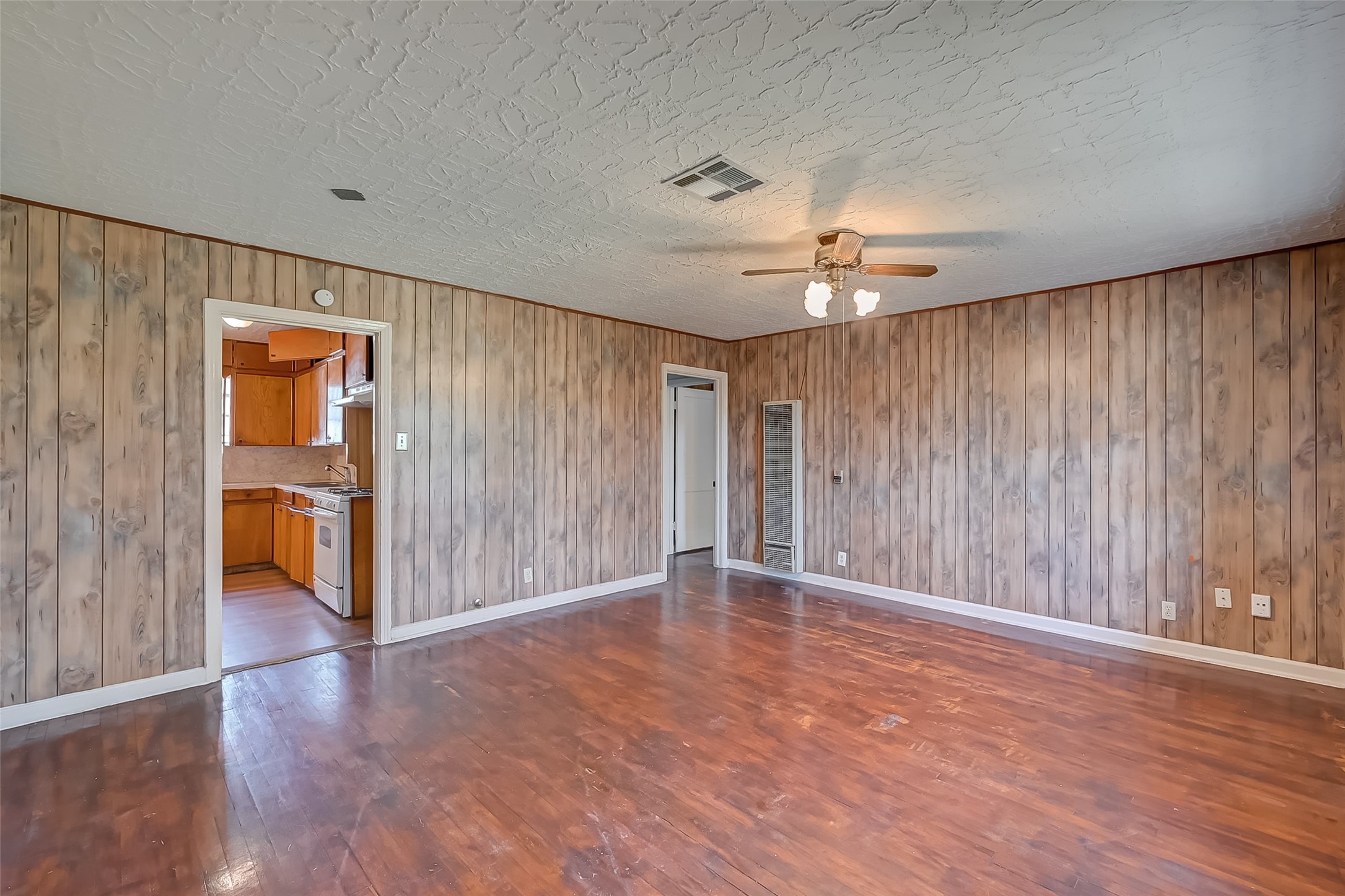 4905 Brinkley Street Property Photo 2