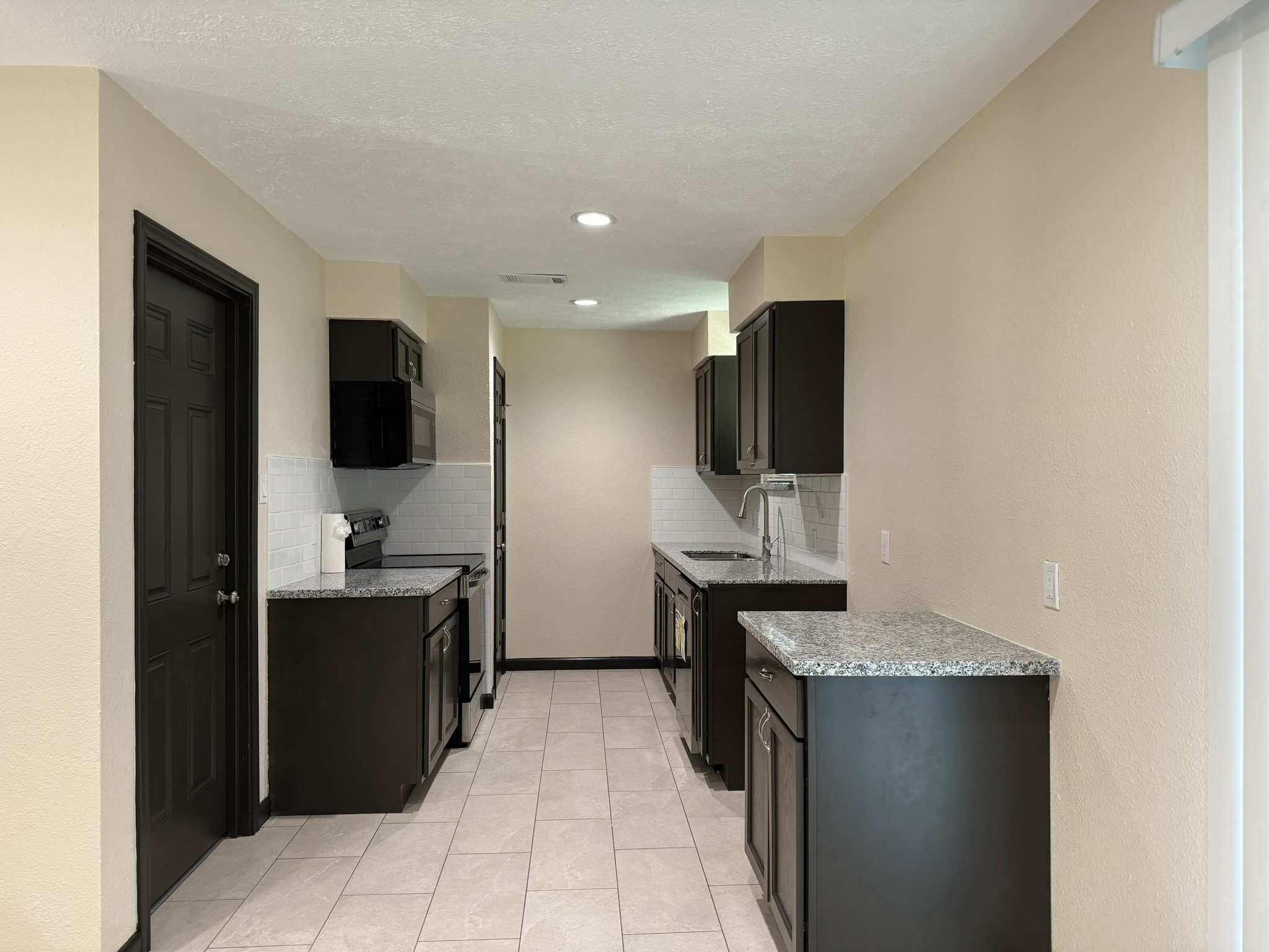 16806 Tibet Road Property Photo 5