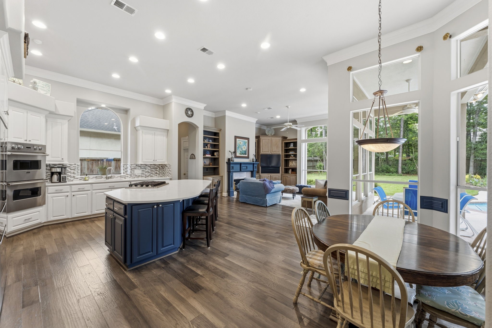 54 N Wooded Brook Circle Property Photo 4