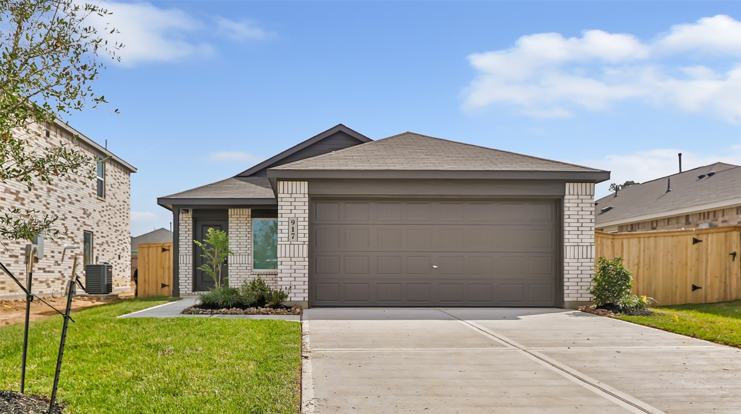 917 Capracotta Drive Property Photo 1