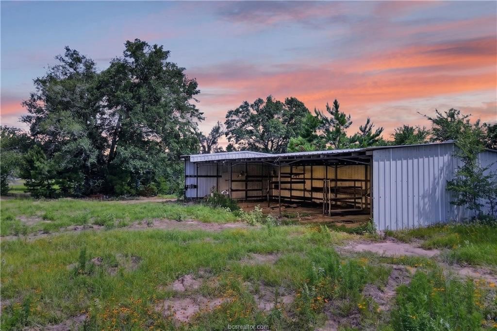 11648 Fm 2000 Property Photo 21