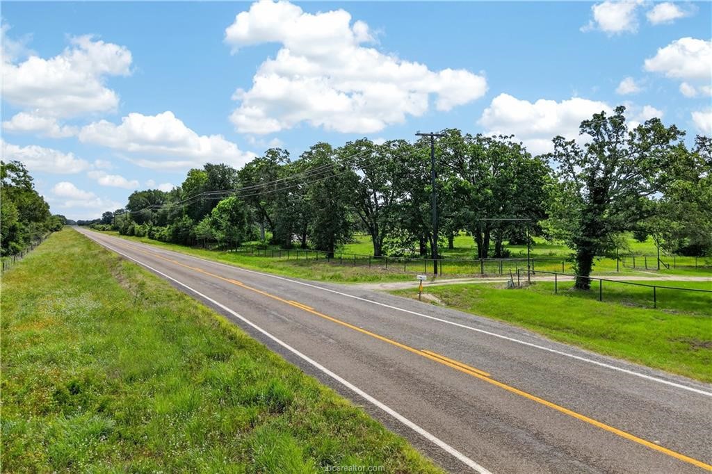 11648 Fm 2000 Property Photo 22