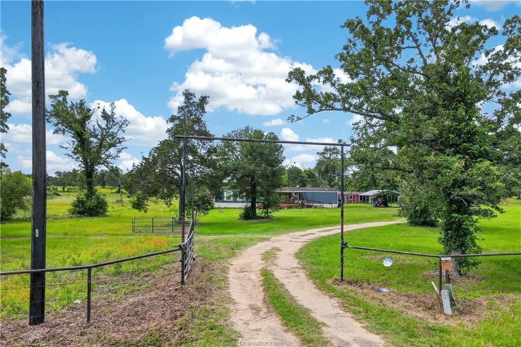 11648 Fm 2000 Property Photo 26