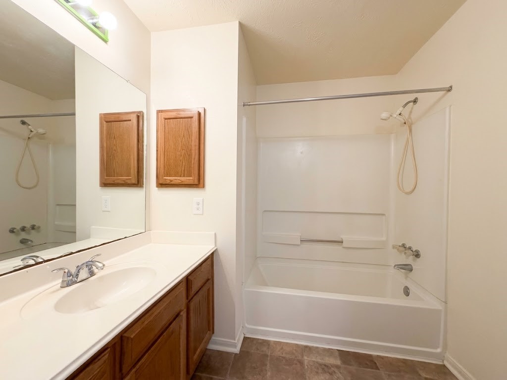 2710 Glen Cullen Lane Property Photo 11