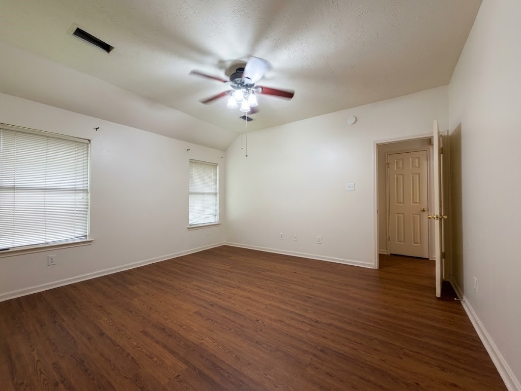2710 Glen Cullen Lane Property Photo 14