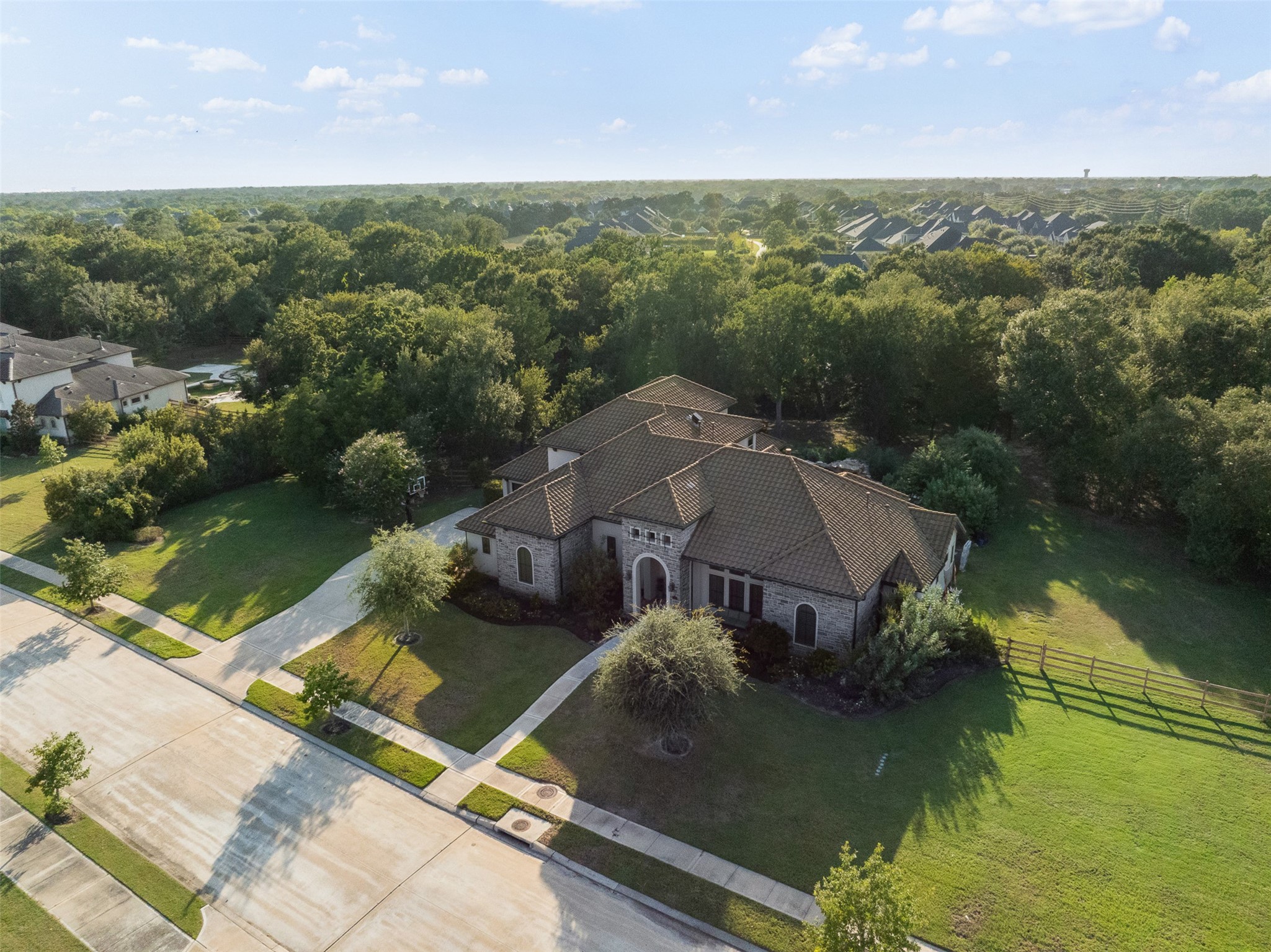 8603 Woods Hollow Trail Property Photo 2
