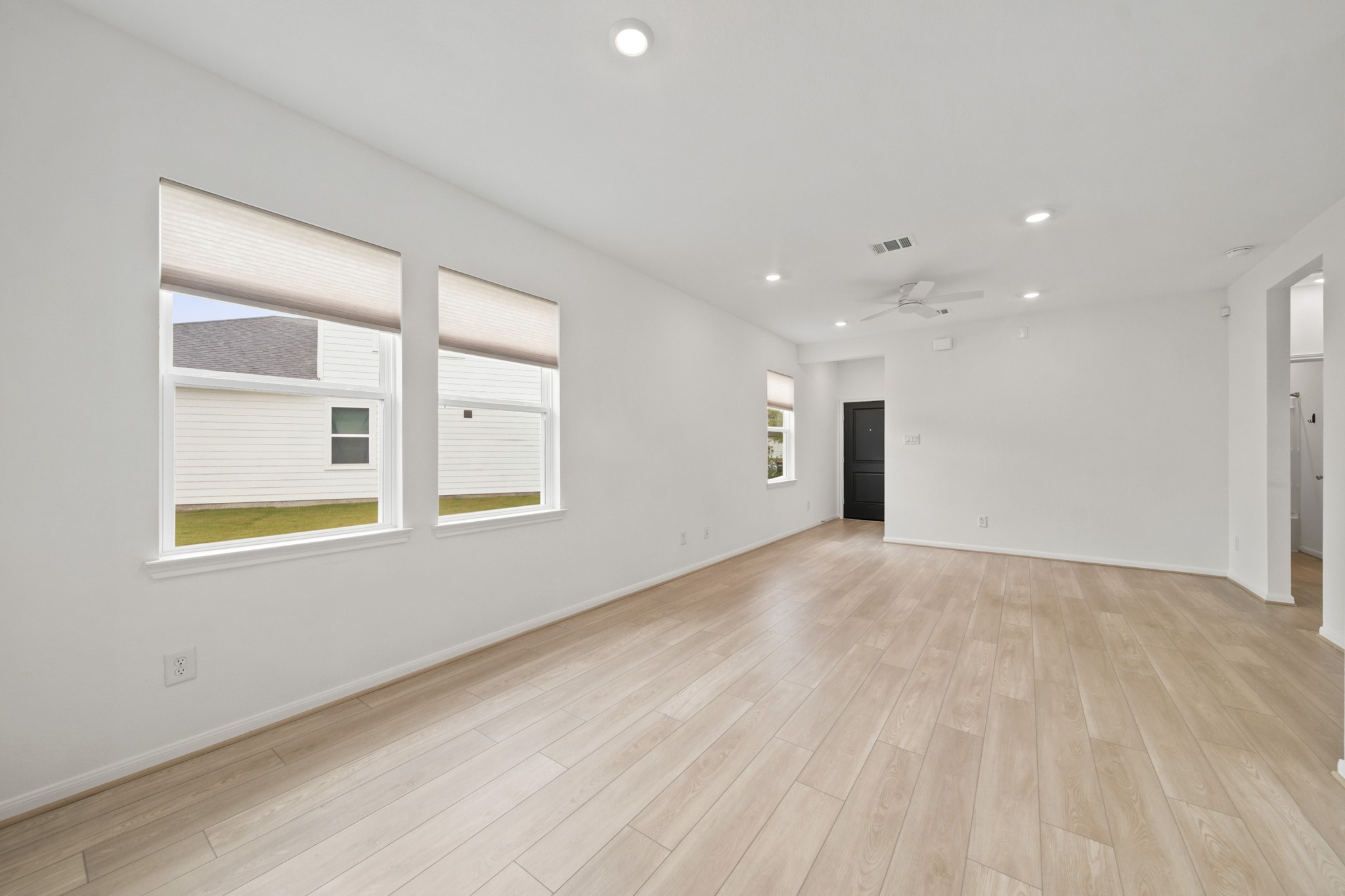 8006 Magnolia Prairie Lane Property Photo 11