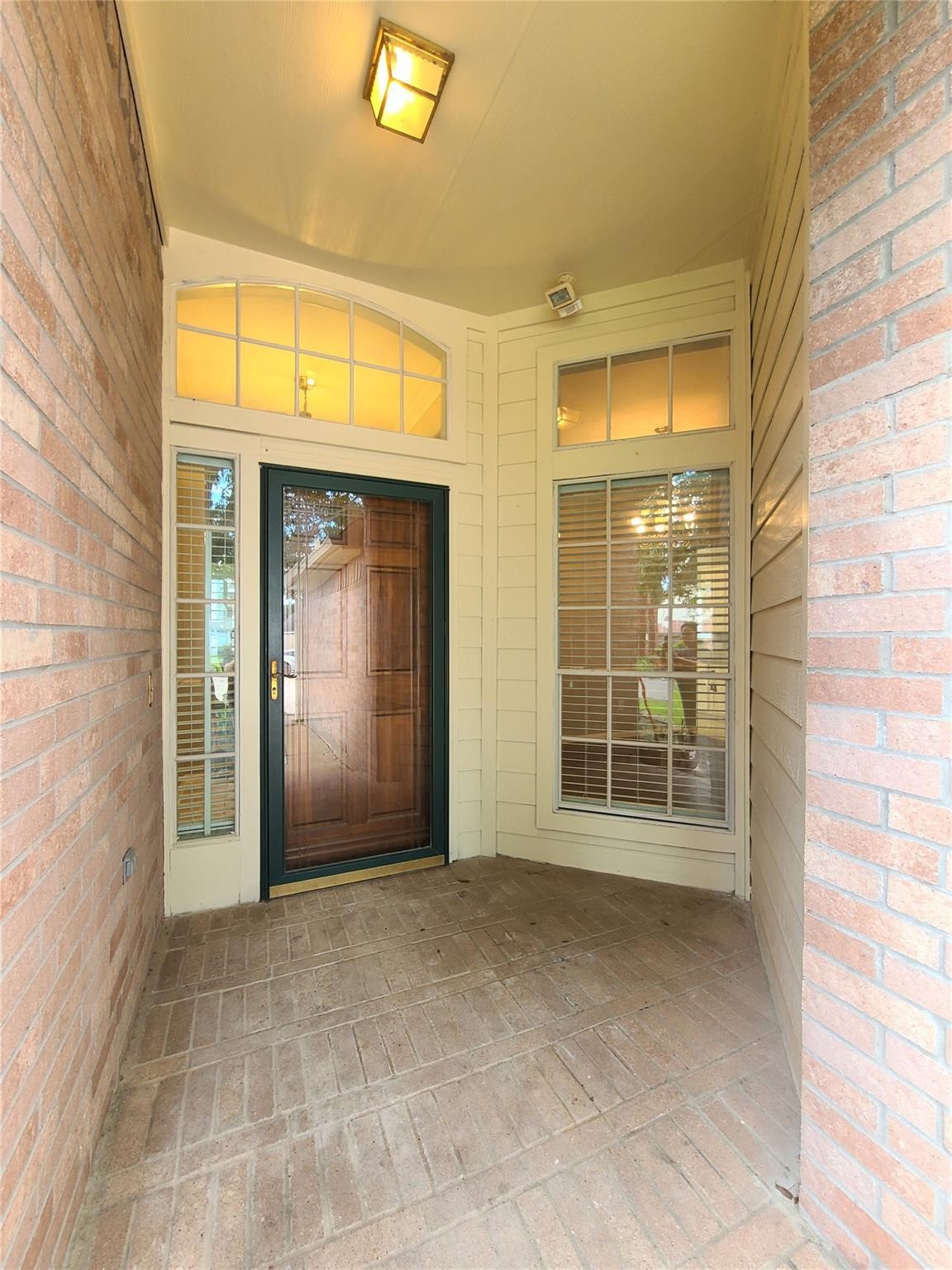 18818 Harbor Key Circle Property Photo 2