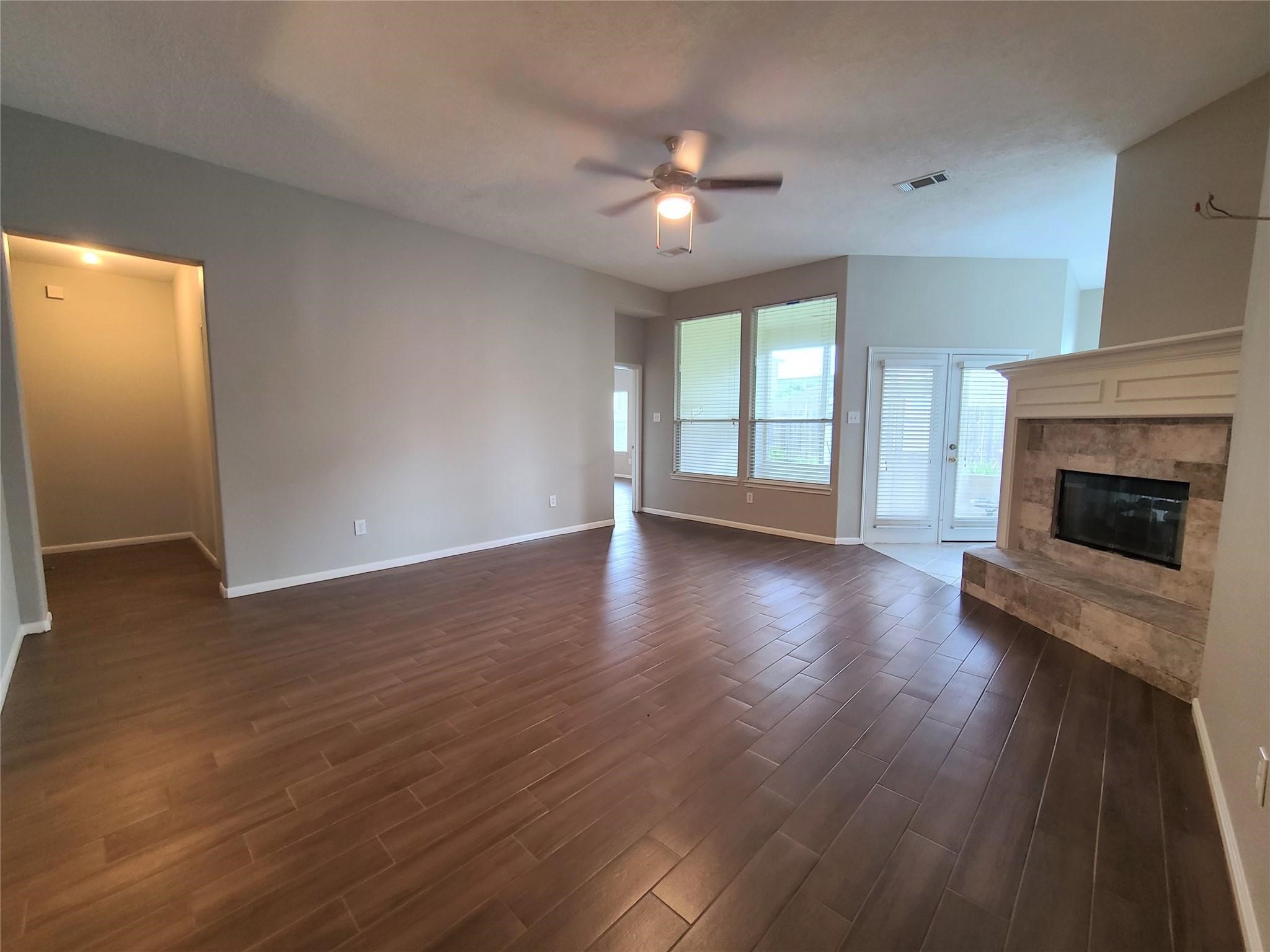 18818 Harbor Key Circle Property Photo 4