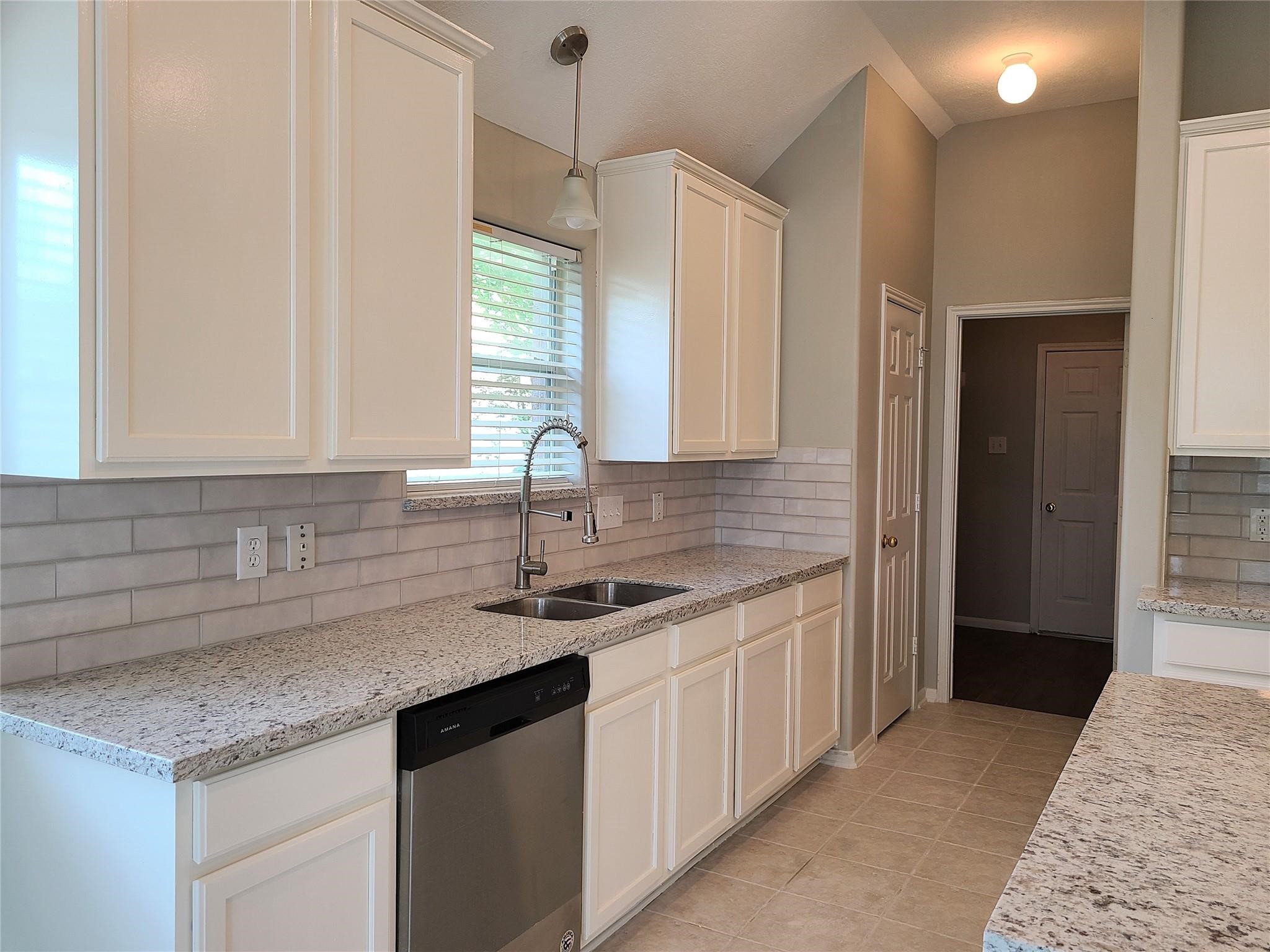 18818 Harbor Key Circle Property Photo 17