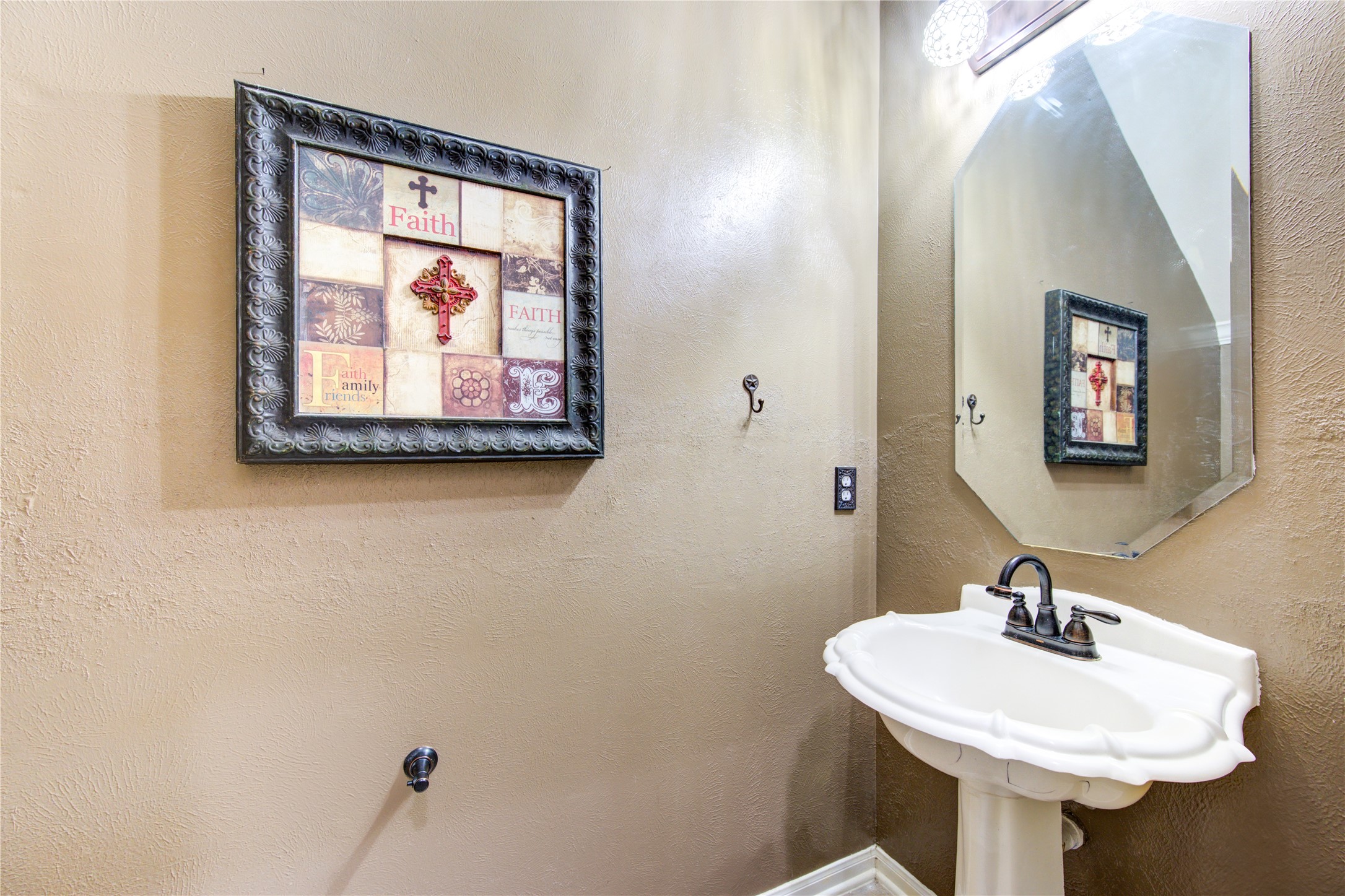 14703 Huntmont Drive Property Photo 10