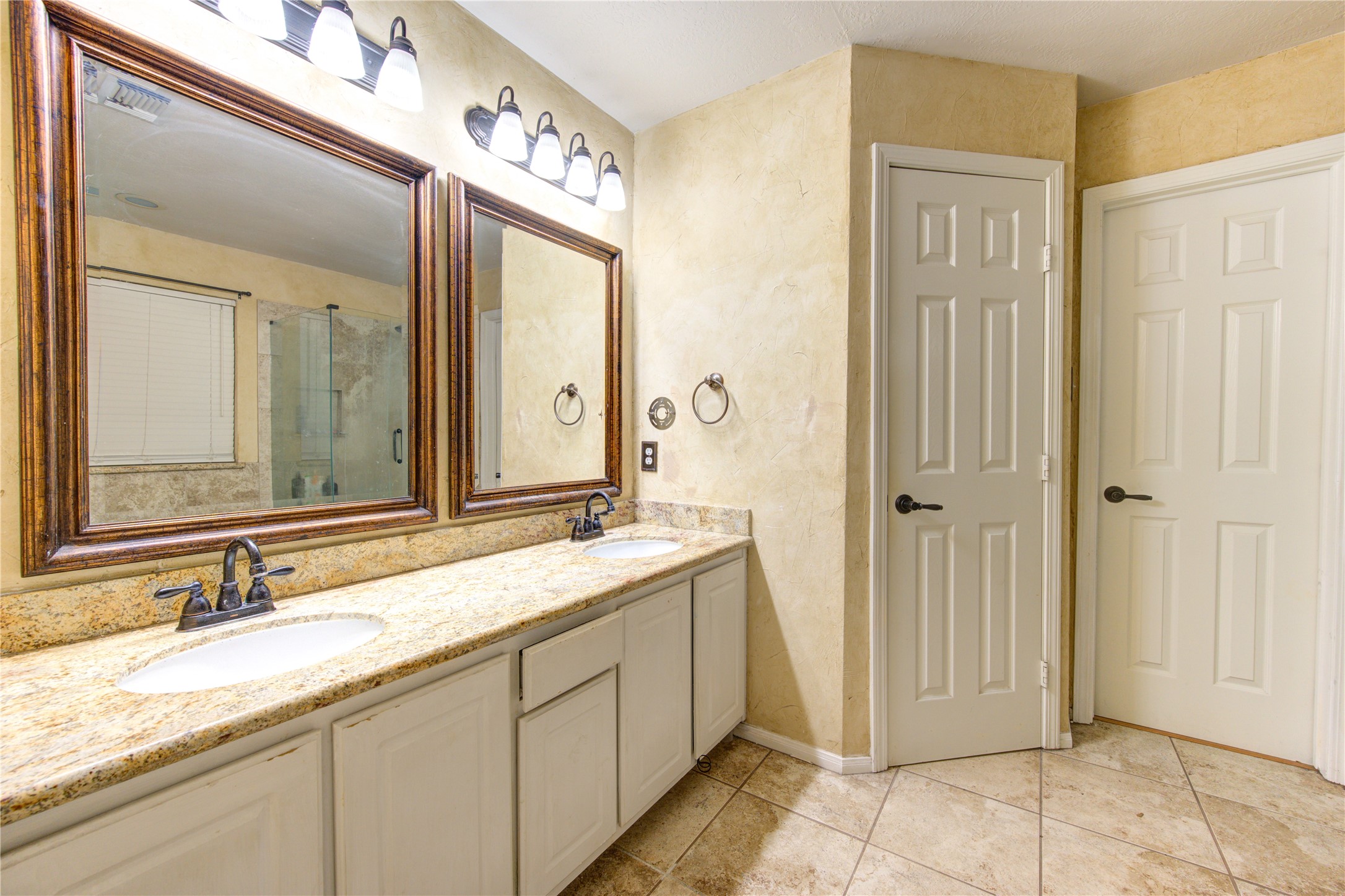 14703 Huntmont Drive Property Photo 17