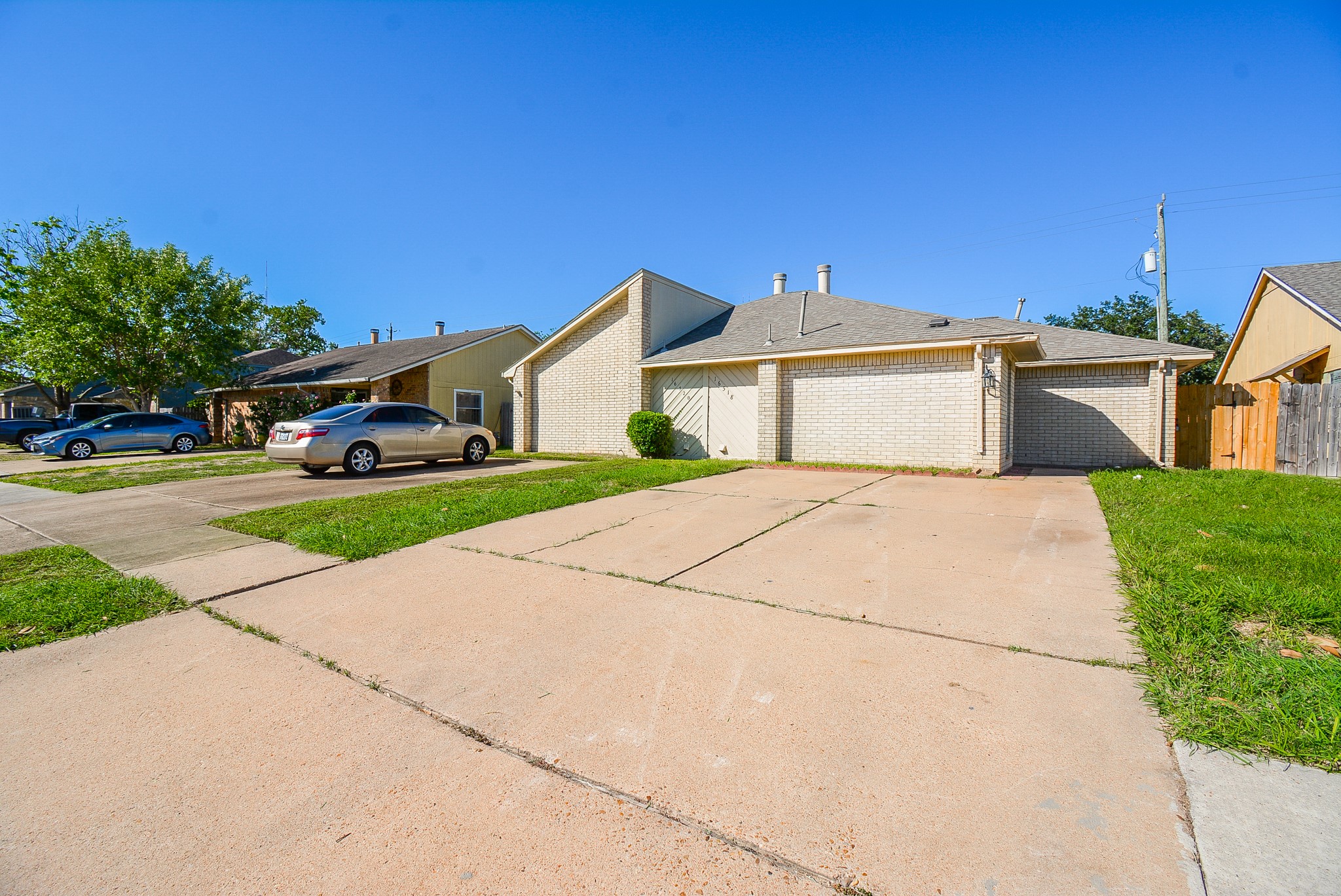 16518 Monte Carlo Lane Property Photo 1