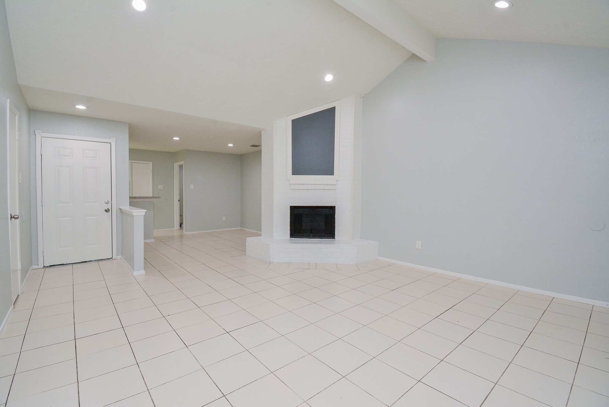 16518 Monte Carlo Lane Property Photo 6