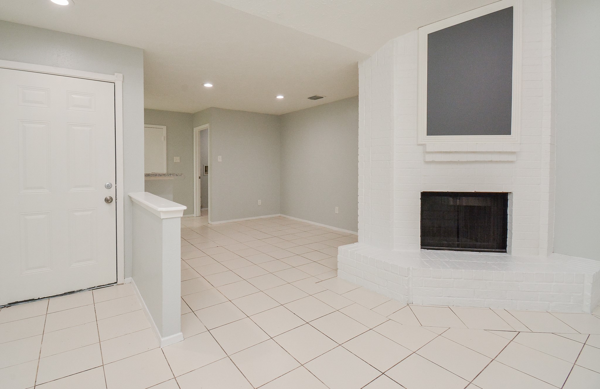16518 Monte Carlo Lane Property Photo 9