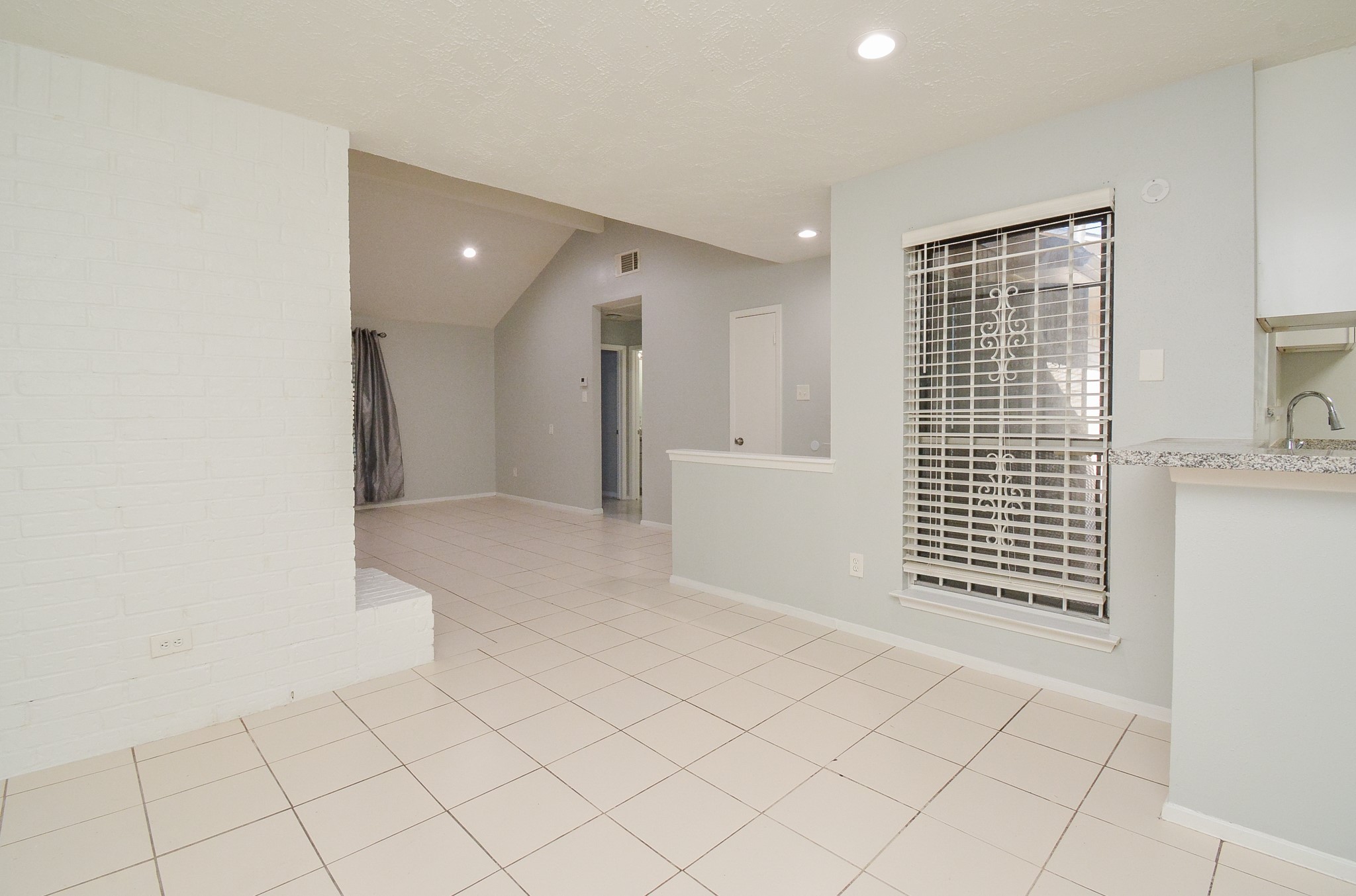 16518 Monte Carlo Lane Property Photo 12