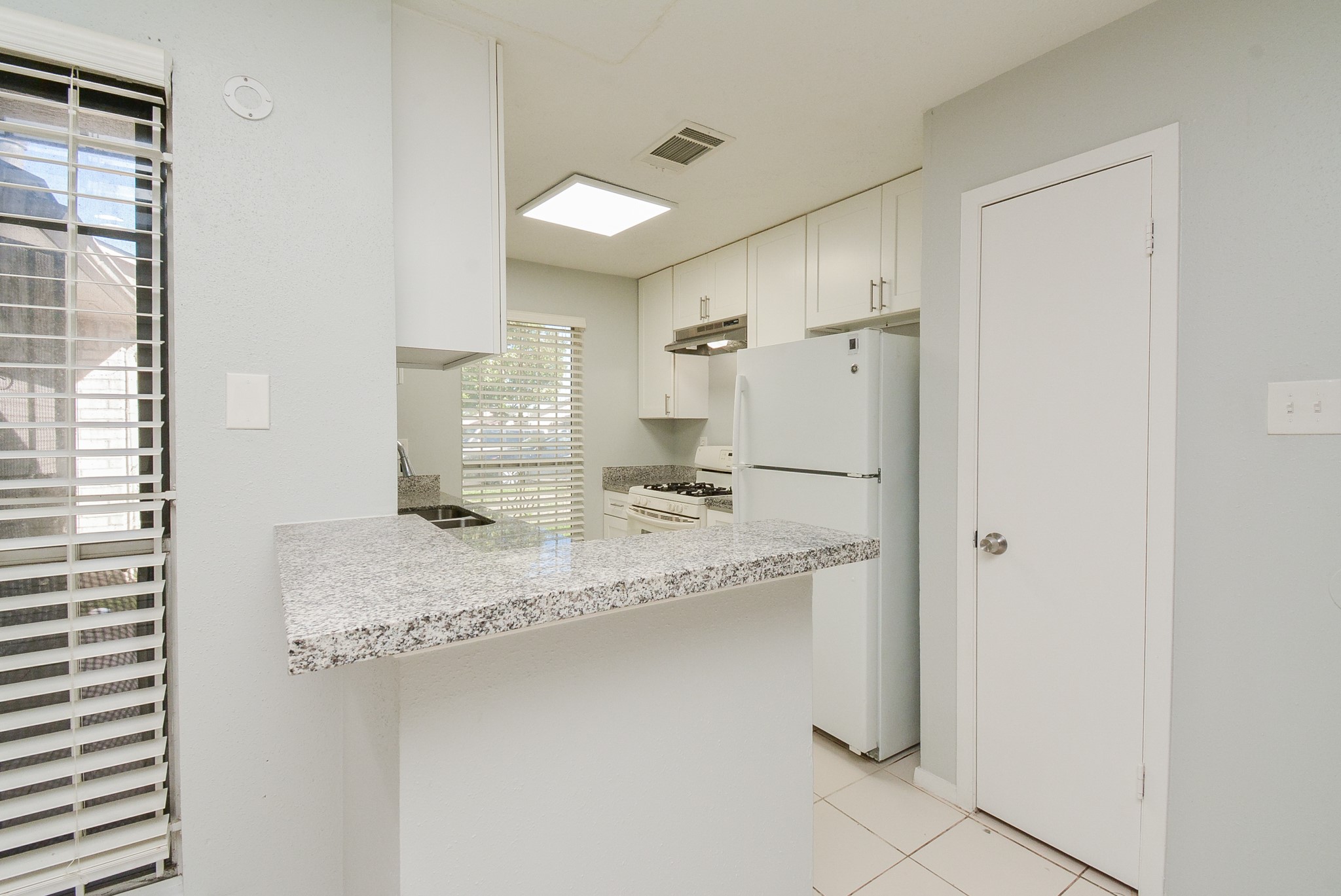 16518 Monte Carlo Lane Property Photo 14