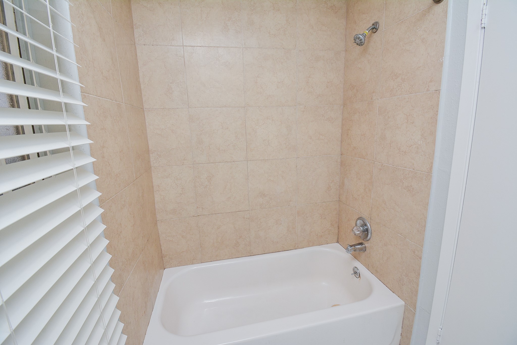 16518 Monte Carlo Lane Property Photo 21