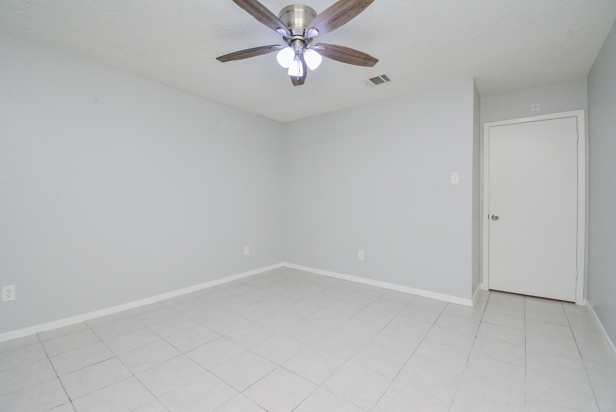 16518 Monte Carlo Lane Property Photo 22