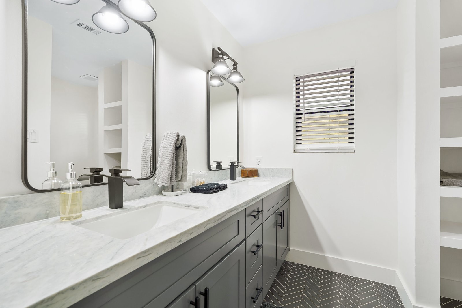 3327 Freshmeadows Drive Property Photo 20