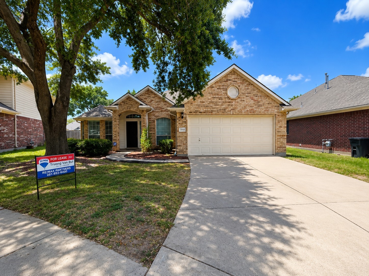 20410 Nelva Park Court Property Photo 2