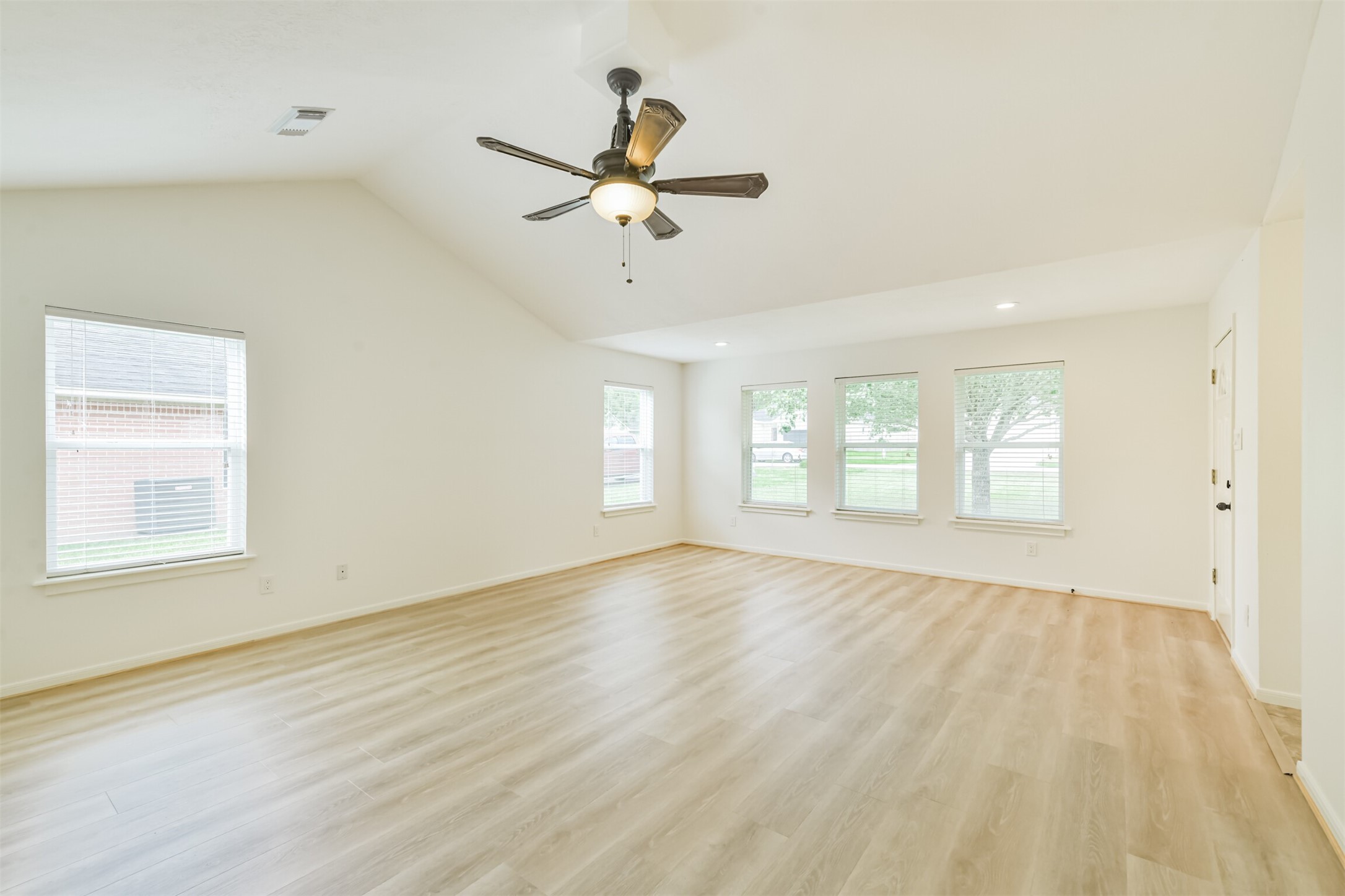 28814 Champion Oaks Drive Property Photo 6