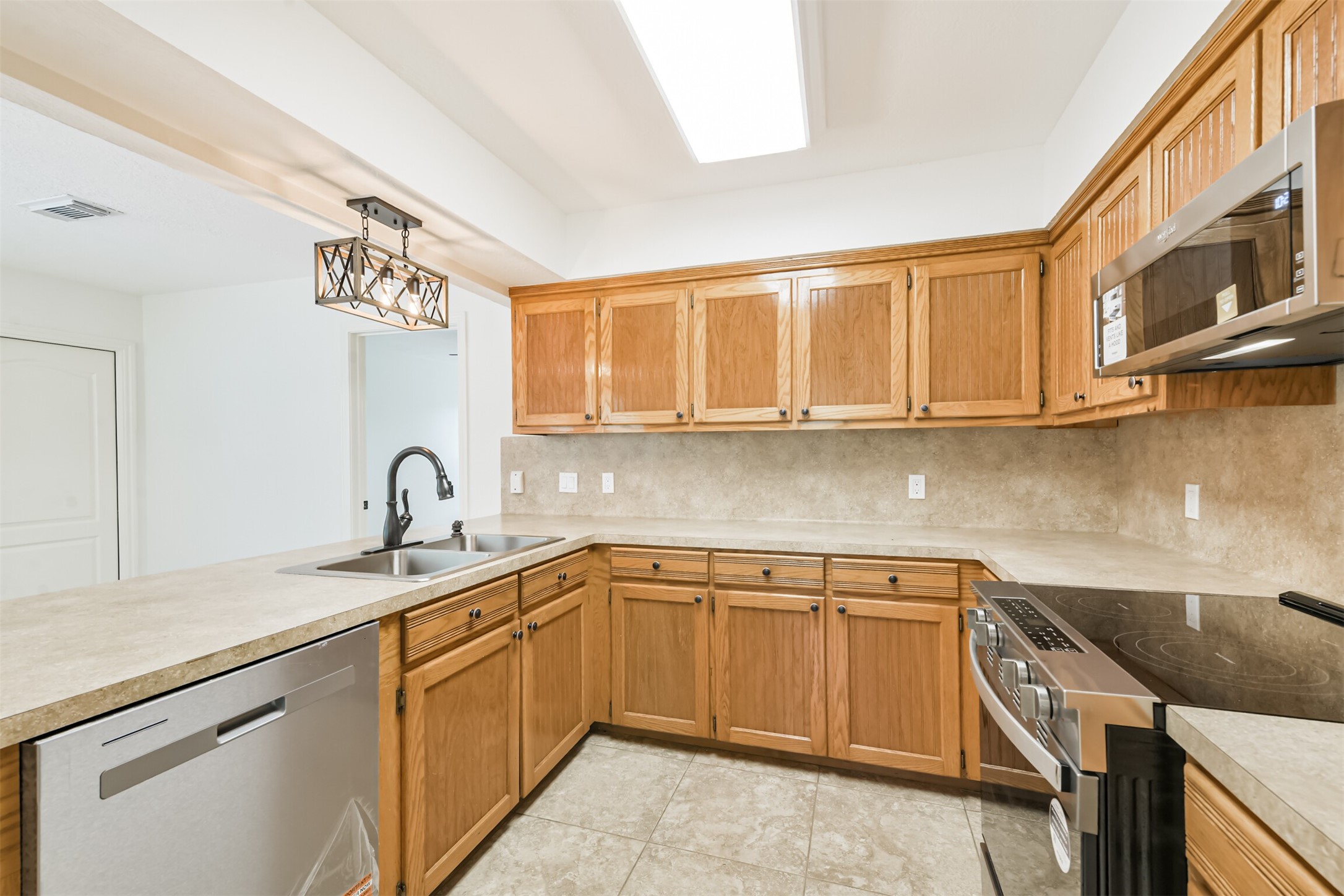 28814 Champion Oaks Drive Property Photo 10