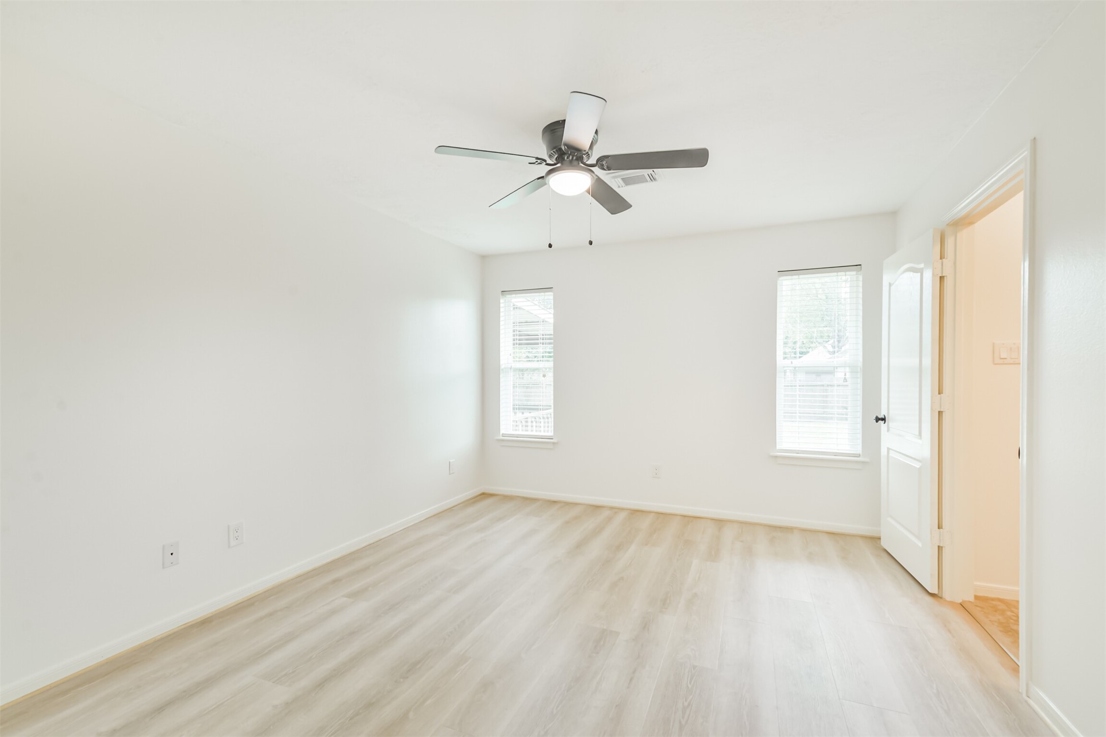 28814 Champion Oaks Drive Property Photo 25