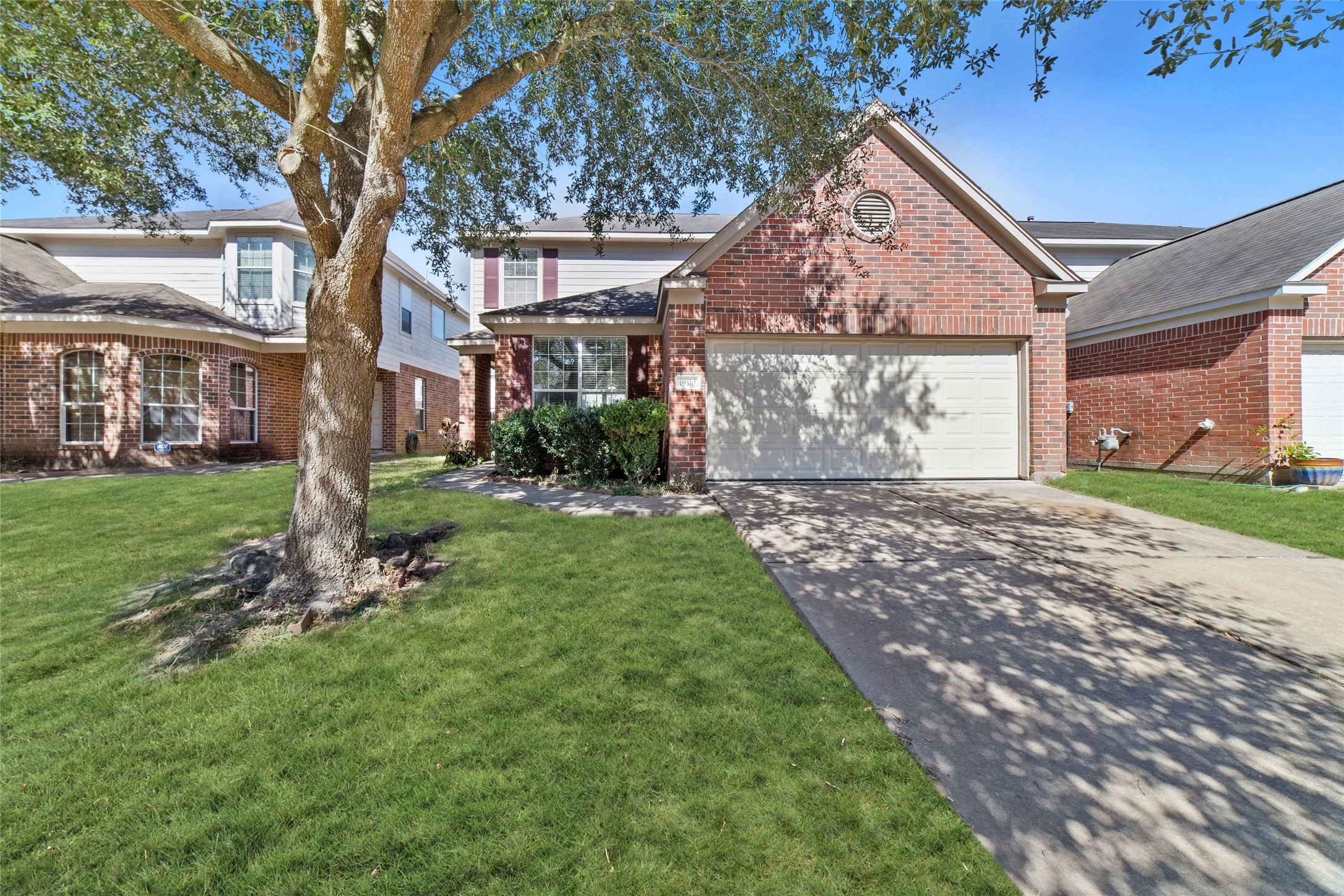 19510 Harvest Stream Way Property Photo 1