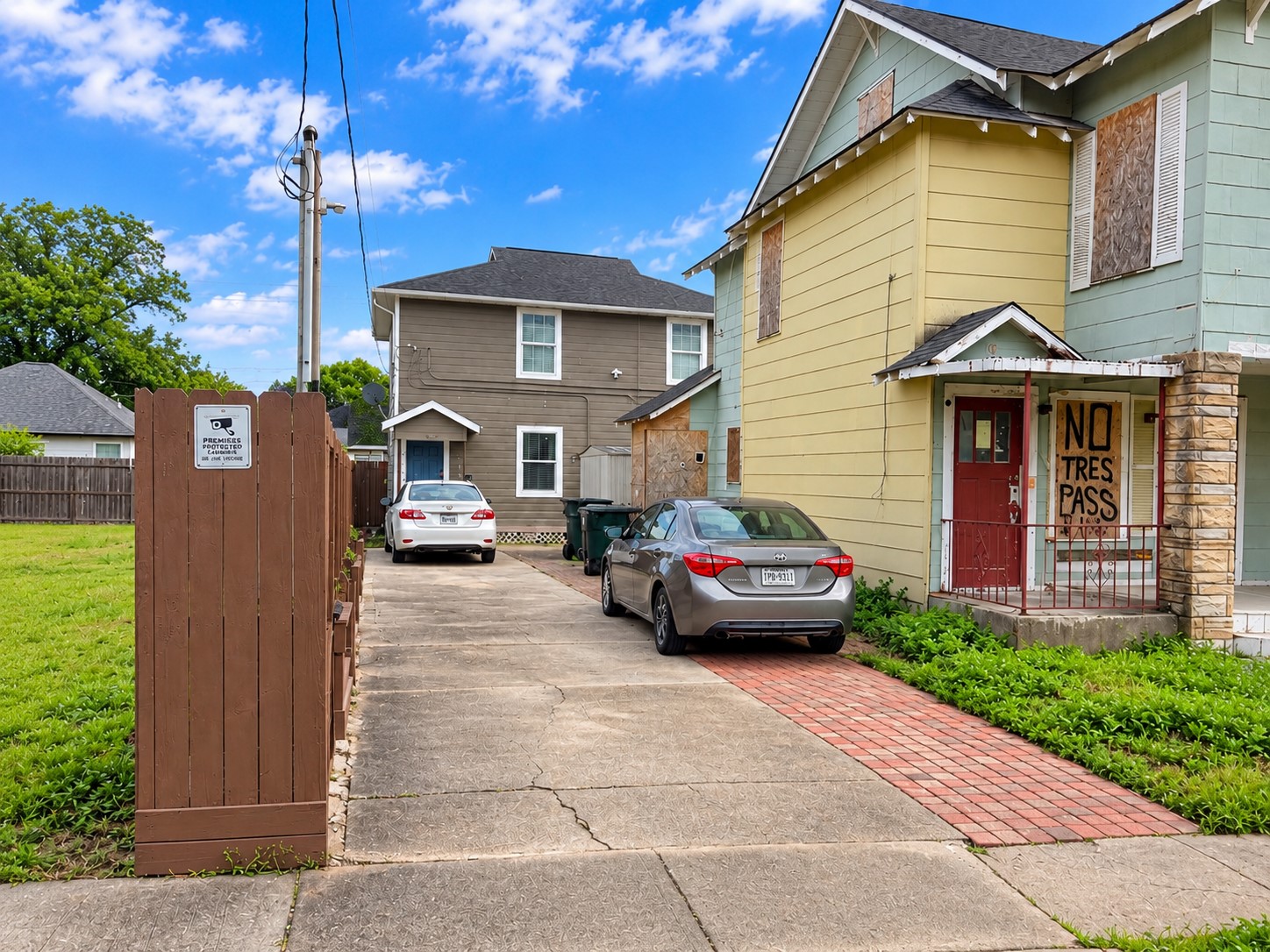 3347 Reeves Street B Property Photo 2