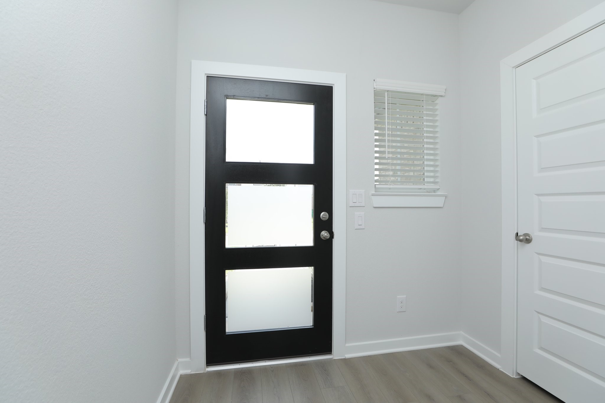 8462 Sweet Cherry Lane Property Photo 6