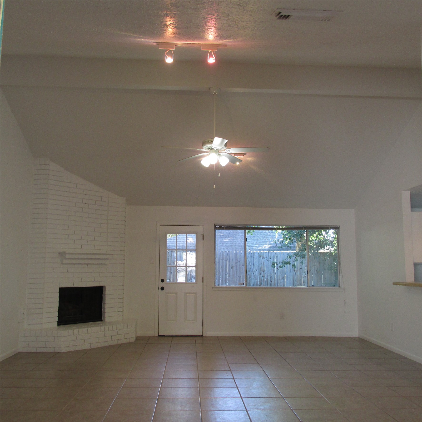 24042 Spring Gum Drive Property Photo 6