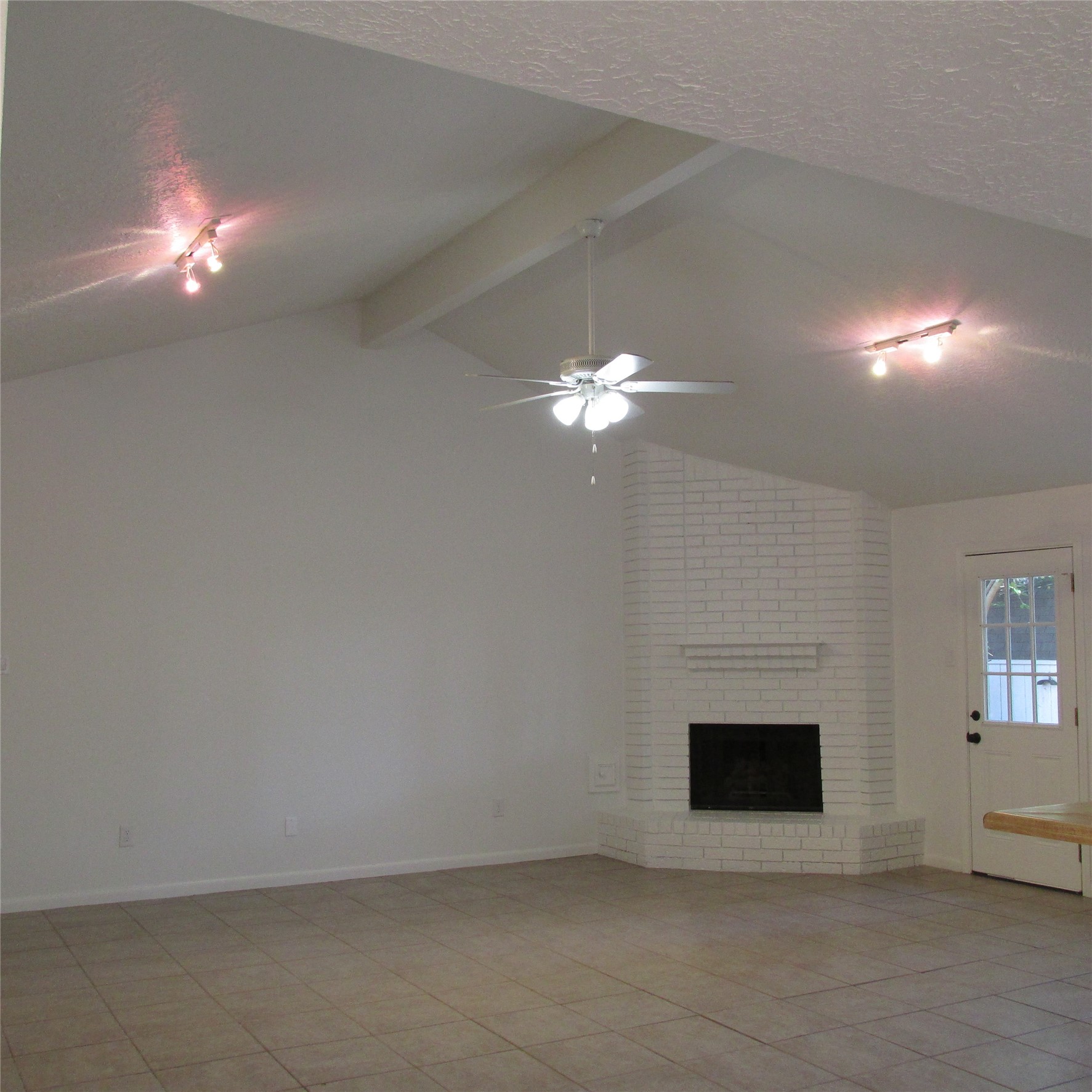 24042 Spring Gum Drive Property Photo 7