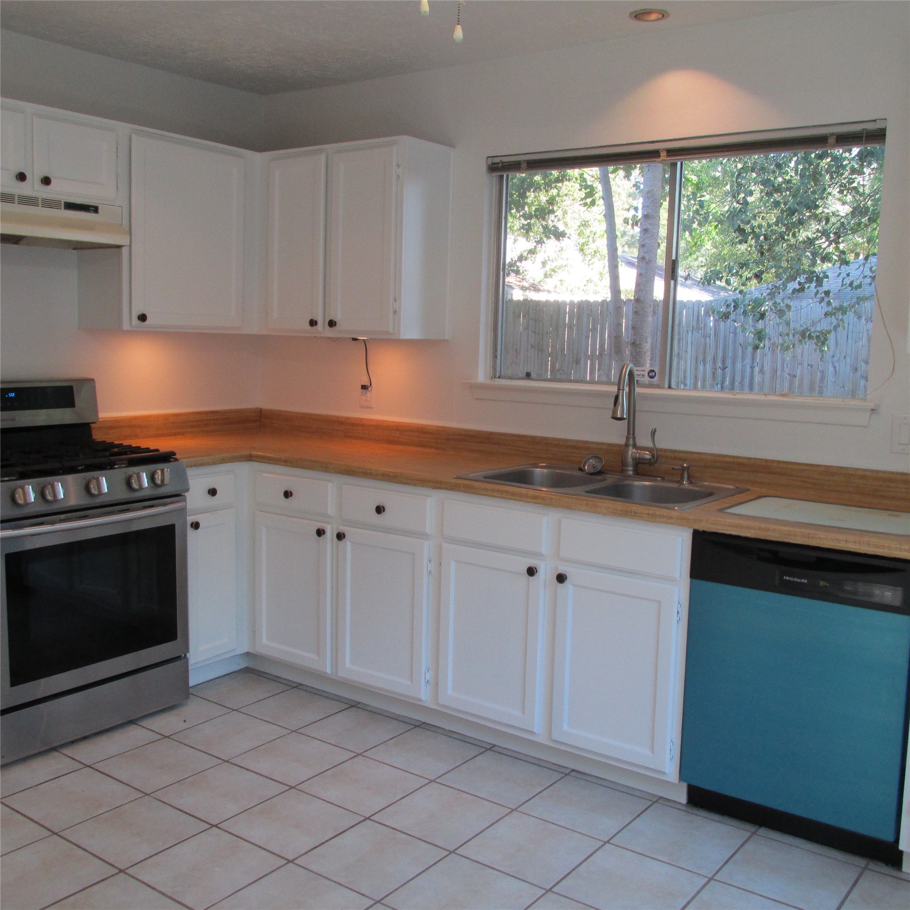 24042 Spring Gum Drive Property Photo 19
