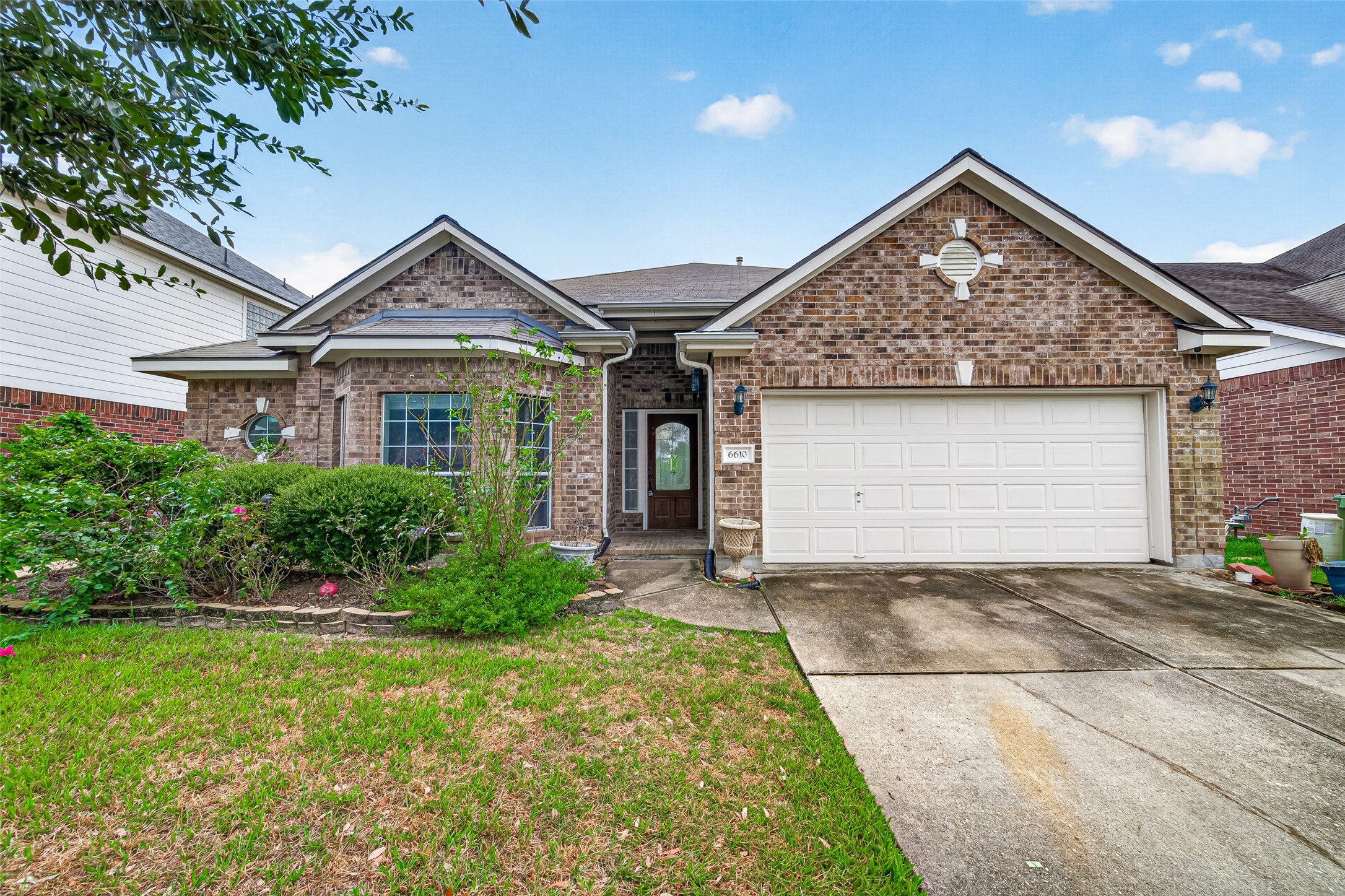6610 Atasca Creek Drive Property Photo 1
