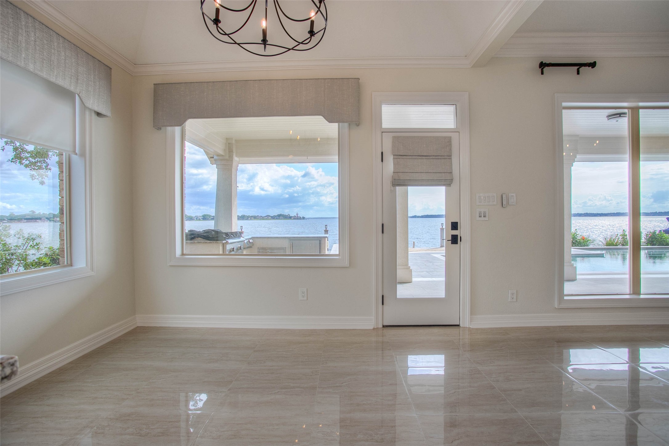 12092 Sagittarius Drive E Property Photo 8