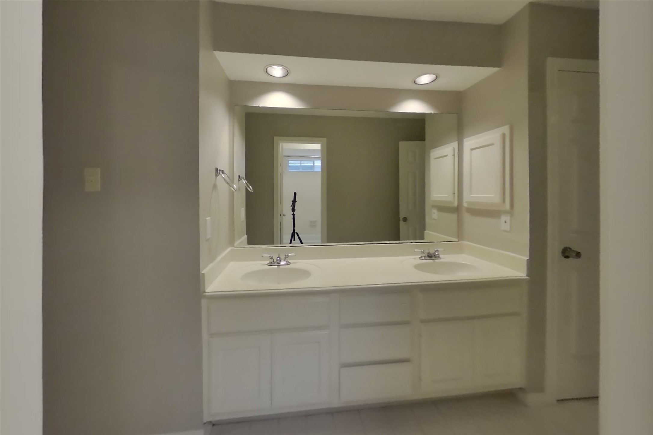 1507 Moon Shadow Court Property Photo 14
