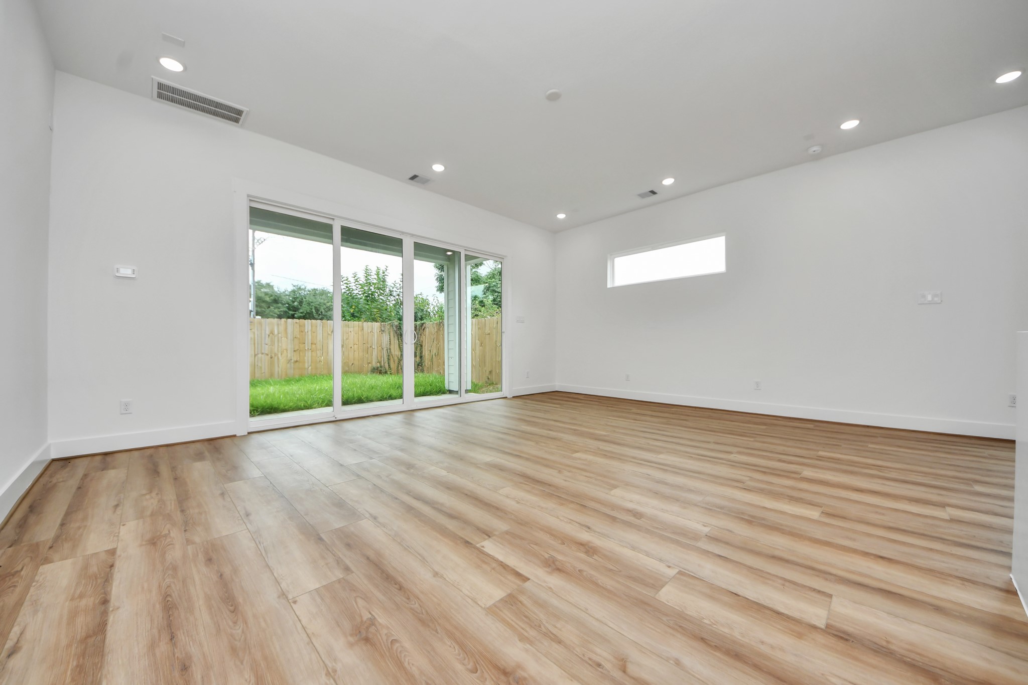 2604 Winbern Street Property Photo 8