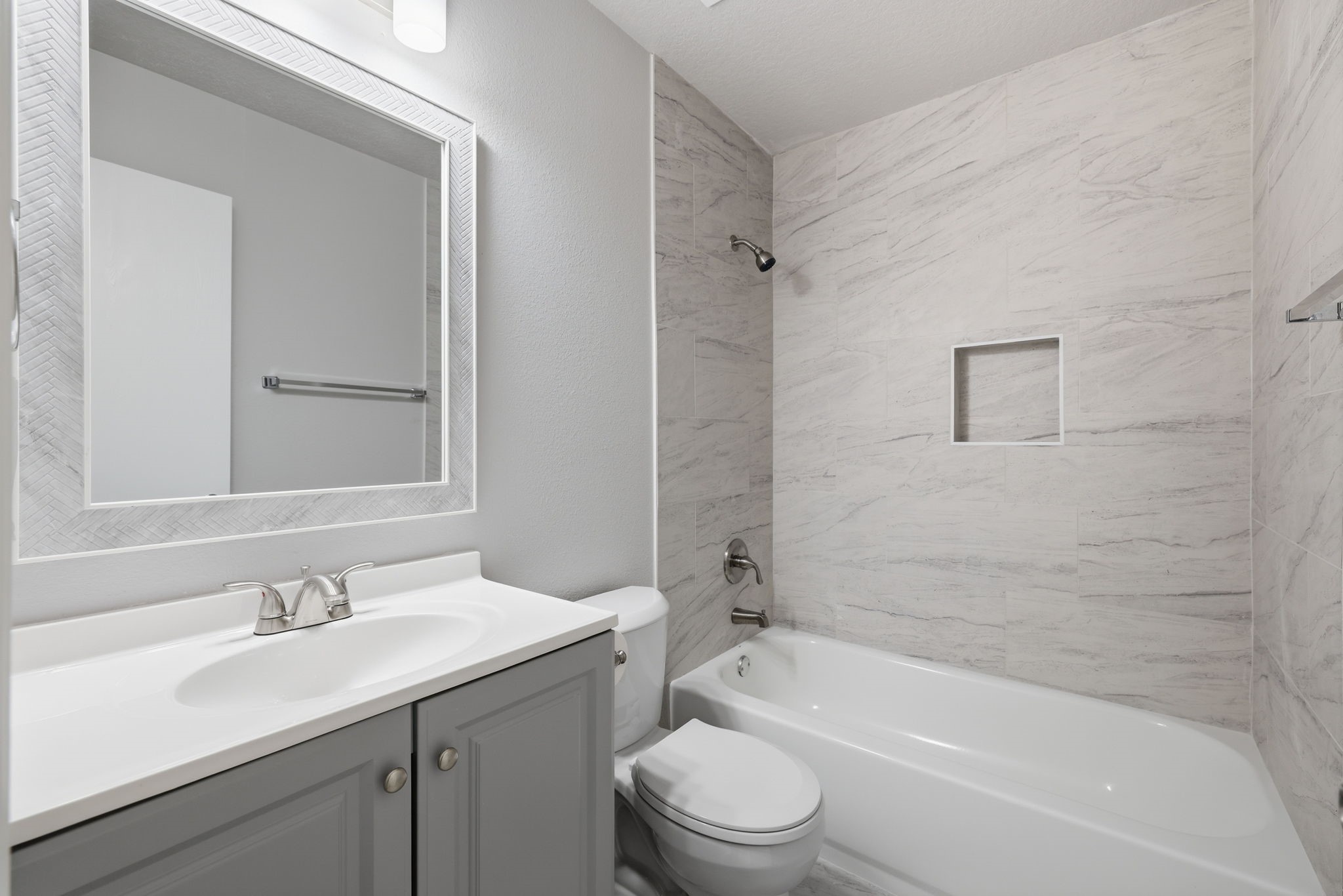 17819 Gimbals Way Property Photo 11