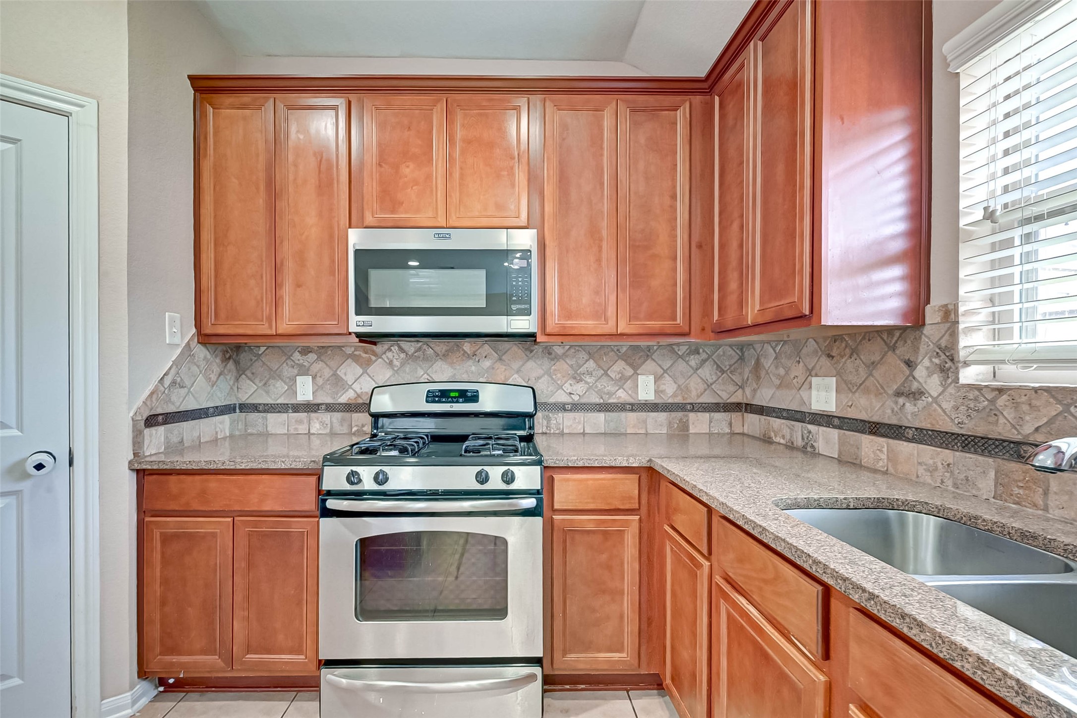 6402 Black Bamboo Lane Property Photo 14