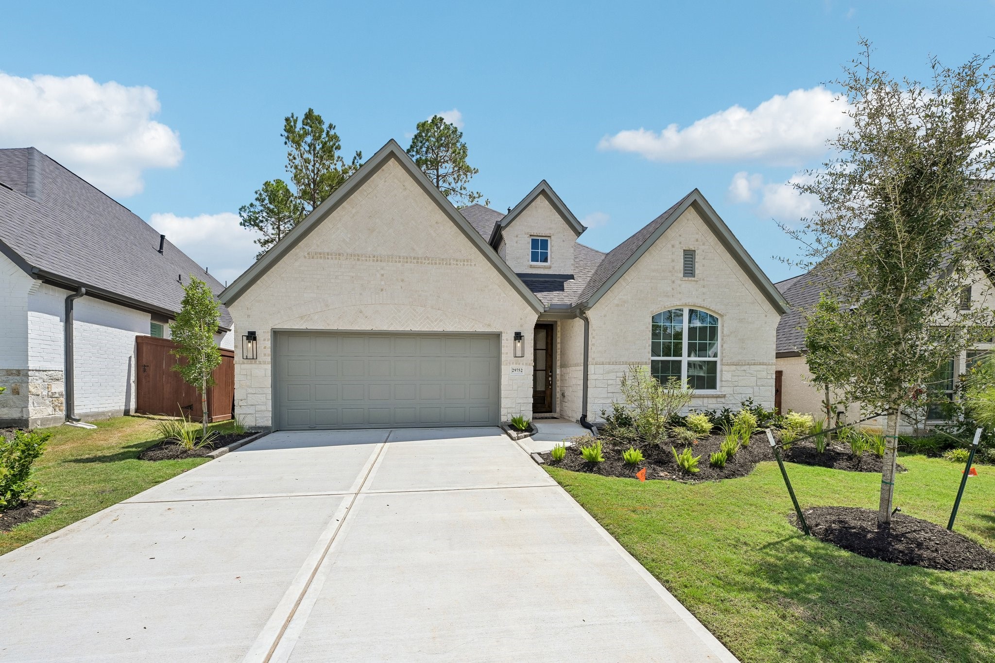 29752 Brushy Gables Drive Property Photo 1