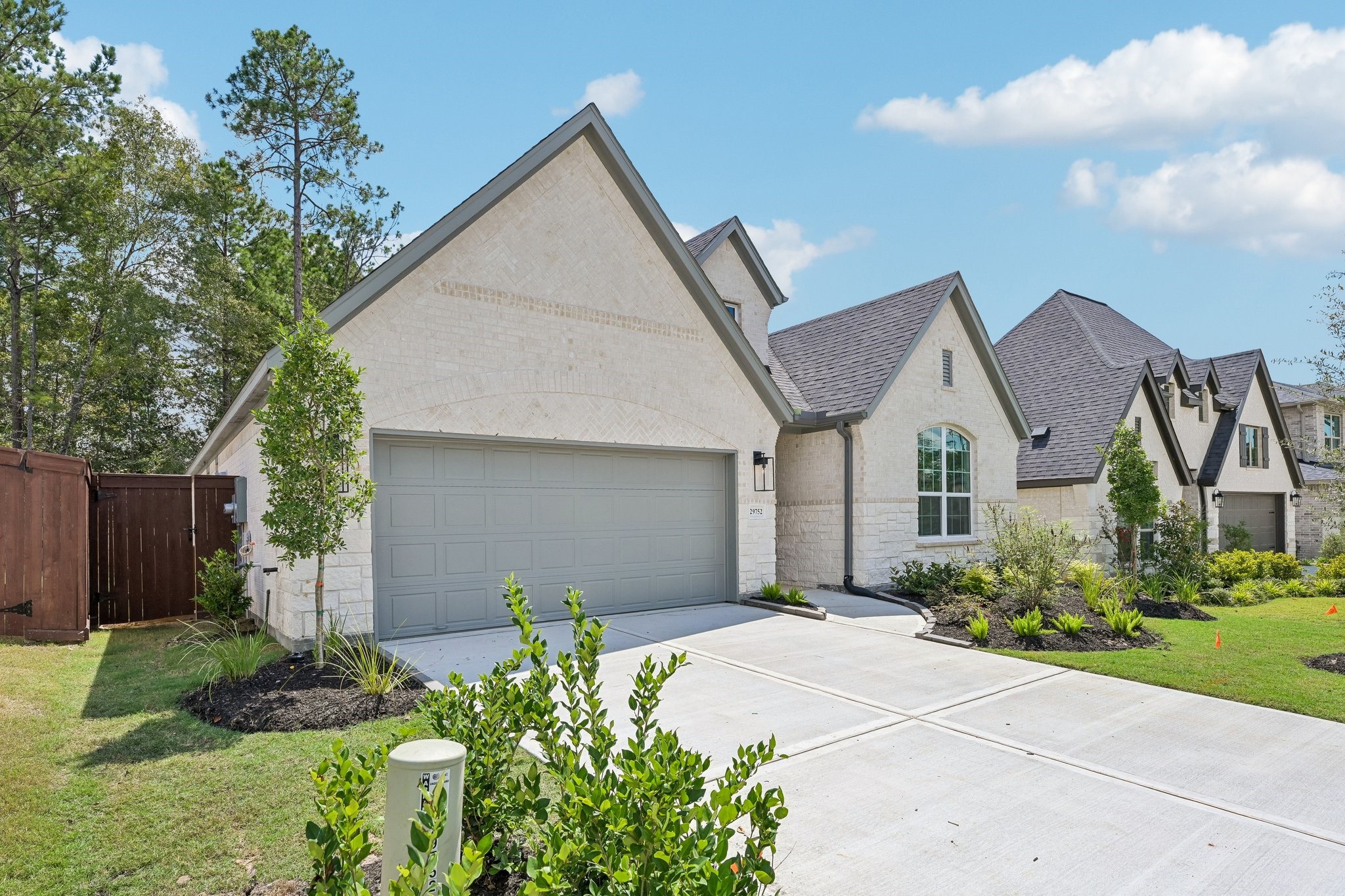 29752 Brushy Gables Drive Property Photo 2