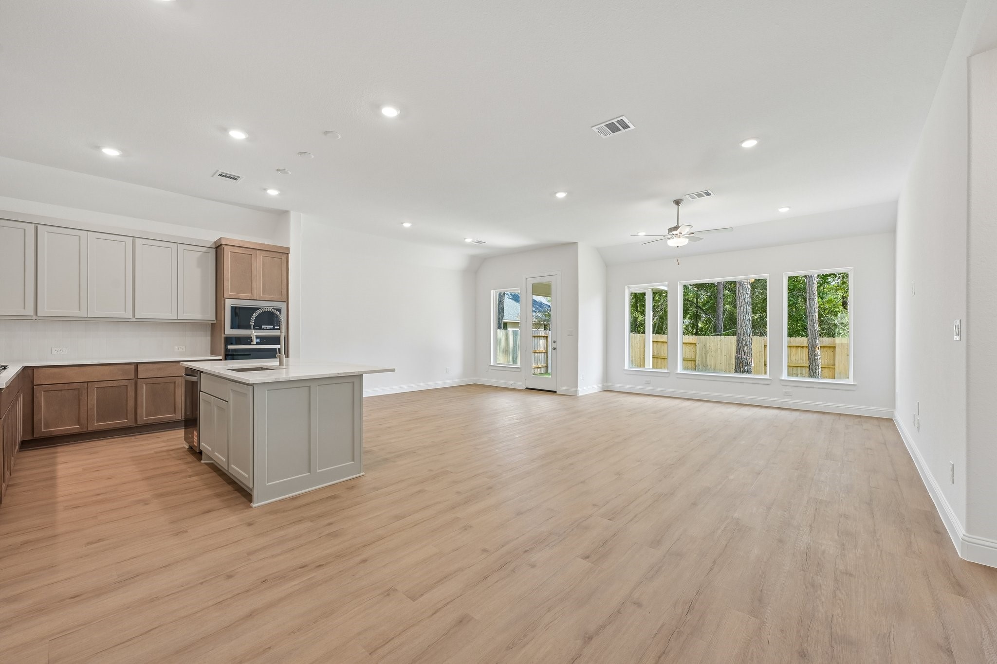 29752 Brushy Gables Drive Property Photo 9