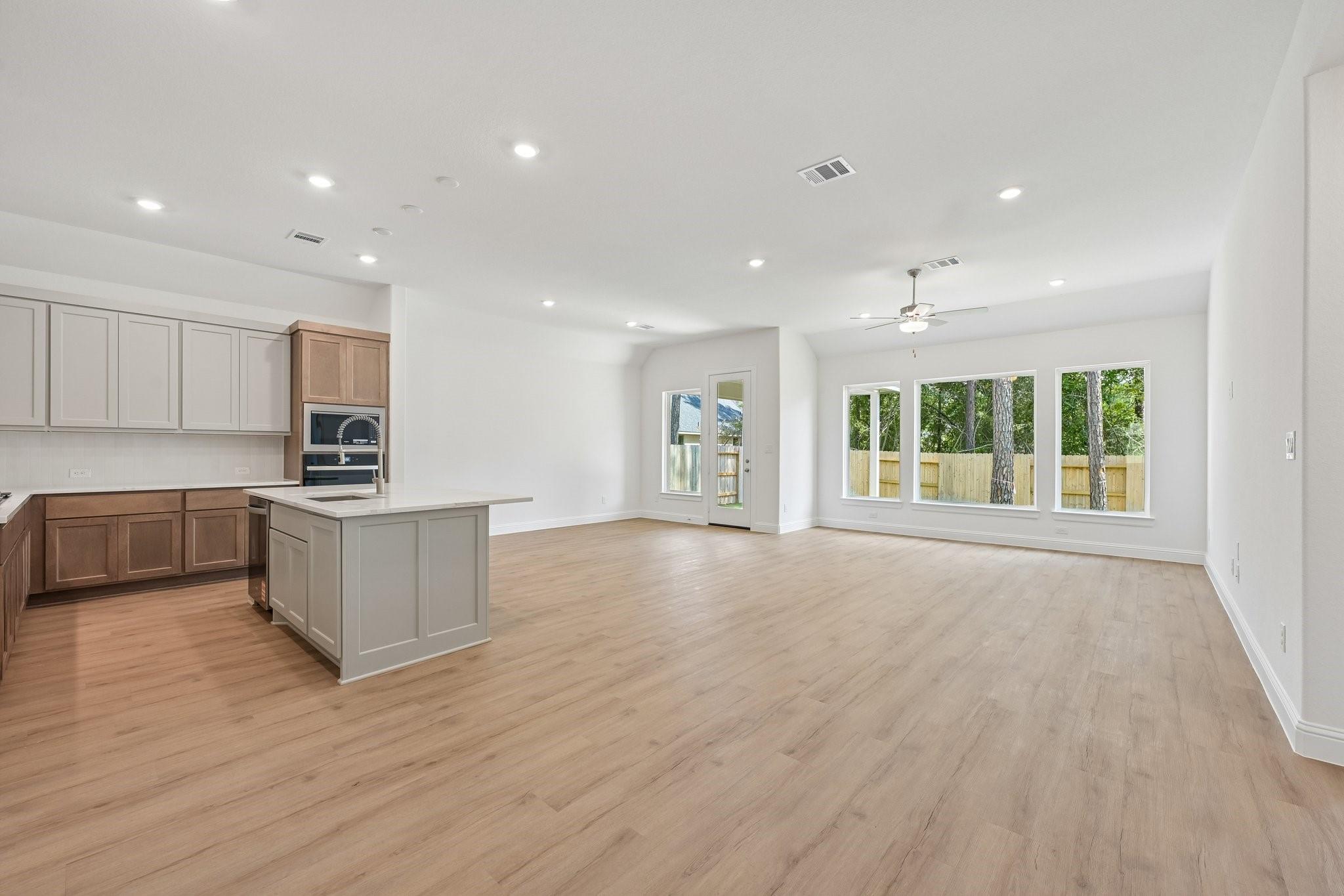 29752 Brushy Gables Drive, Magnolia Tx 77354 Property Photo 9