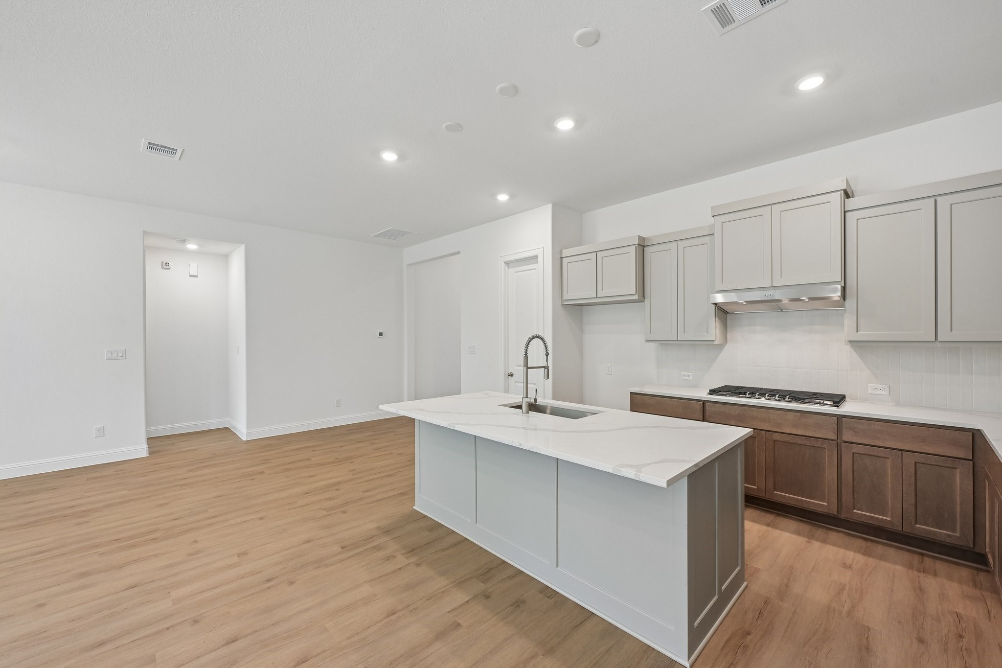 29752 Brushy Gables Drive Property Photo 16
