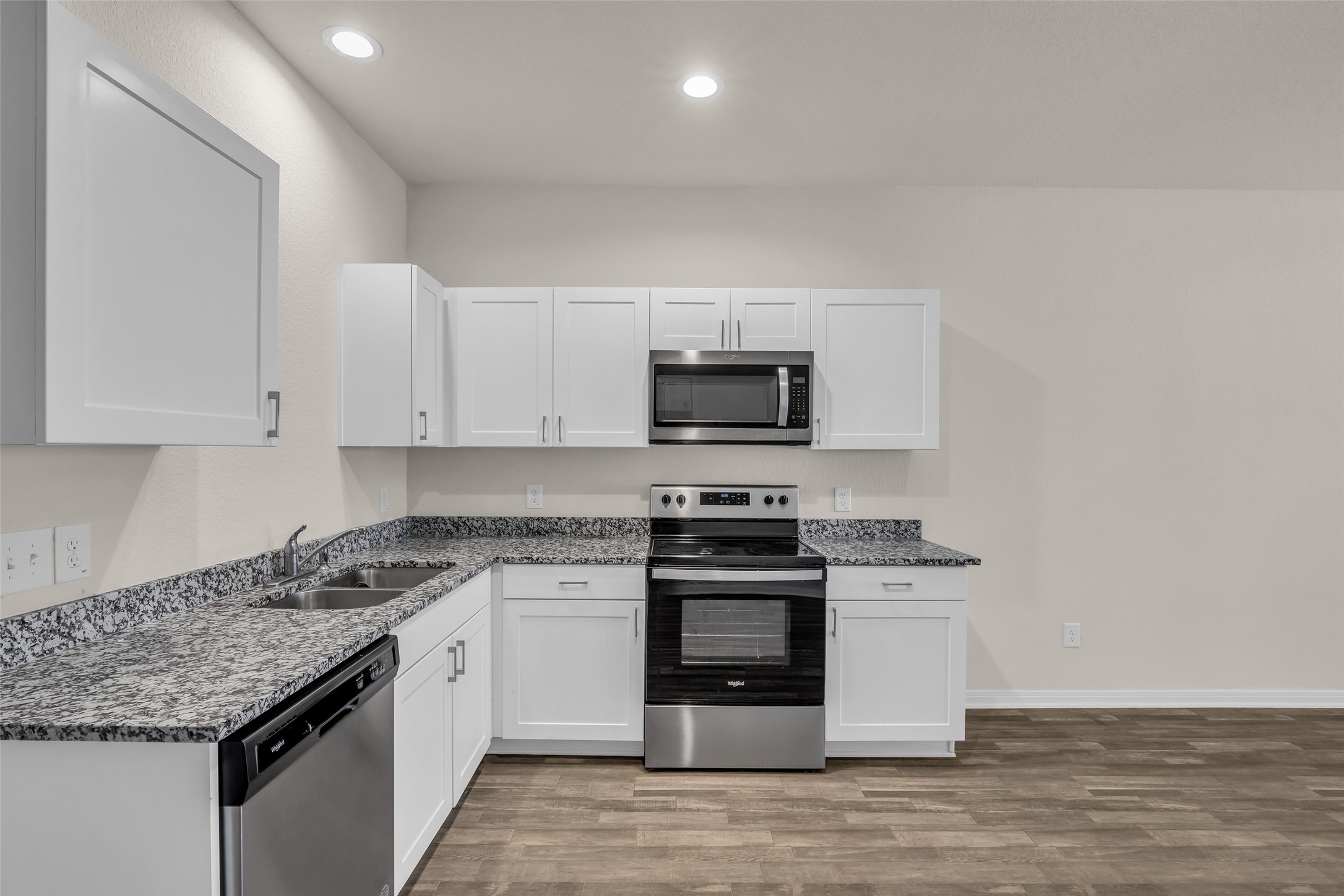 2511 17th Street Property Photo 3
