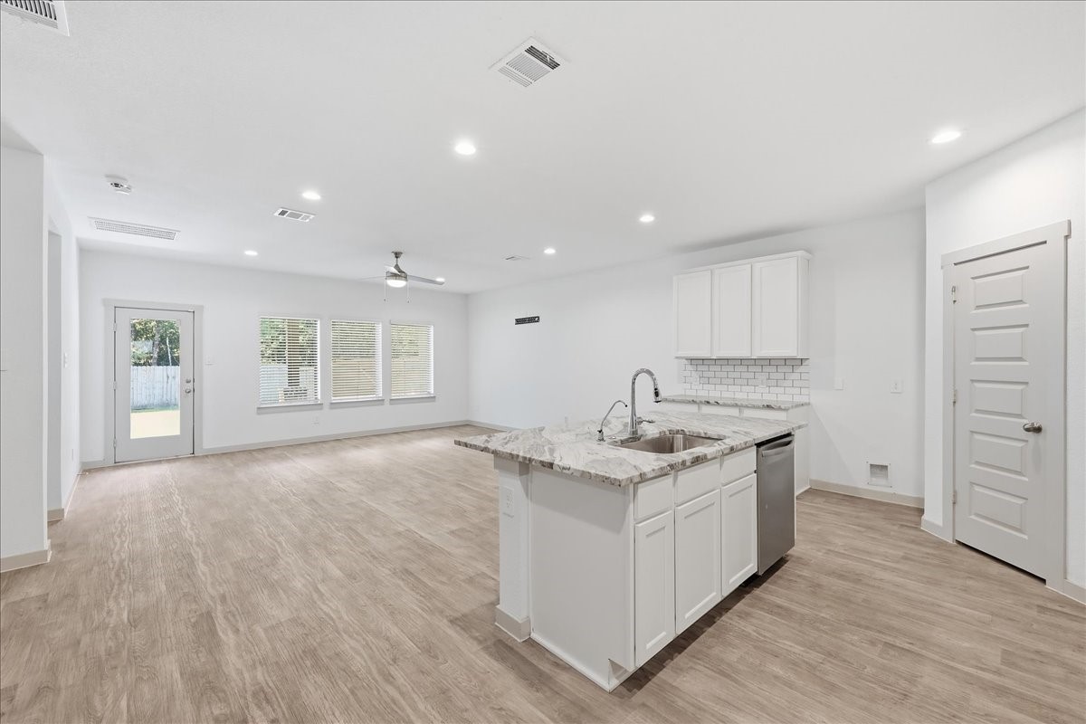 115 Little Spring Court Property Photo 8