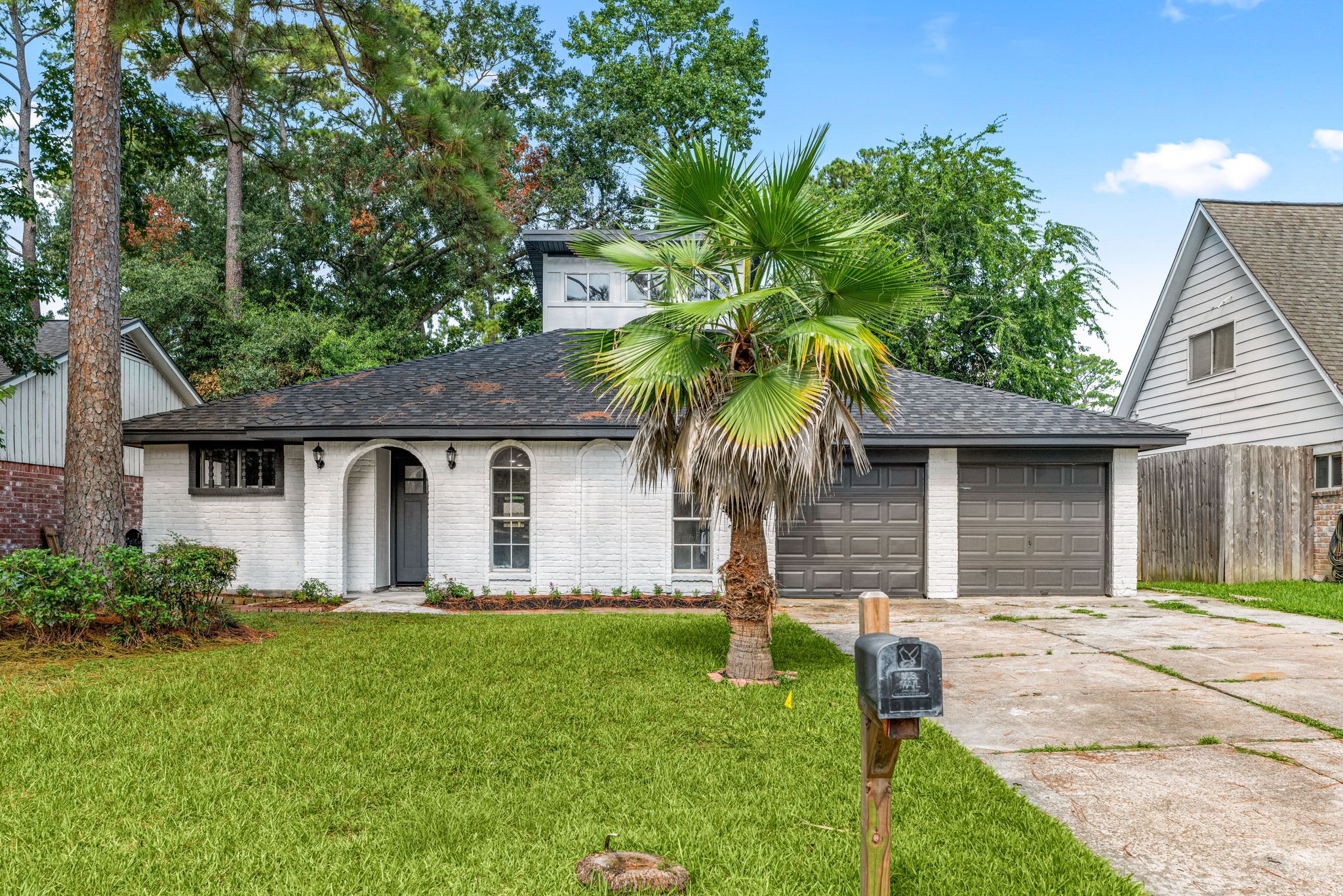 23011 Whispering Willow Drive Property Photo 5